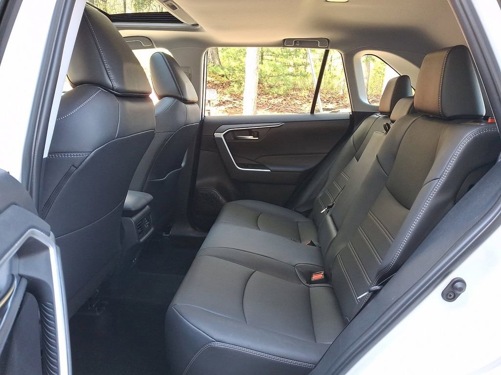 2025 Toyota RAV4 XLE Premium - Photo 11