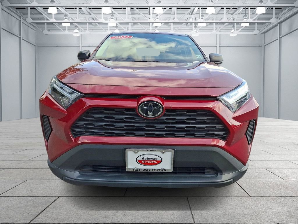 2023 Toyota RAV4 LE photo 2