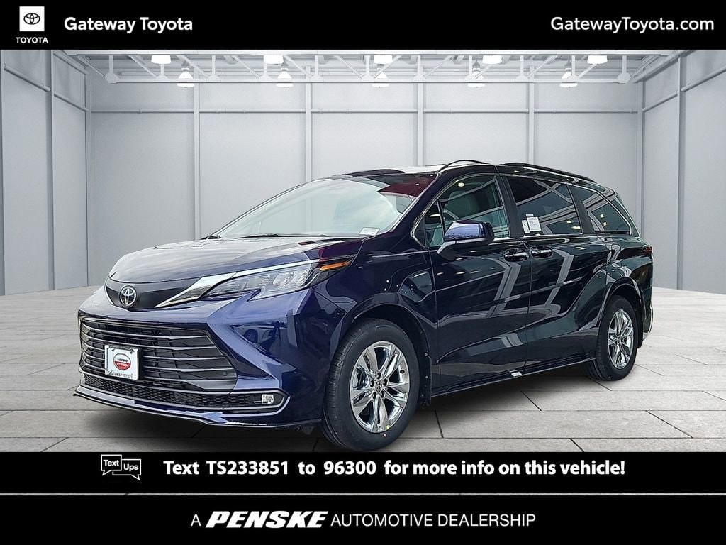 2026 Toyota Sienna XLE's photo