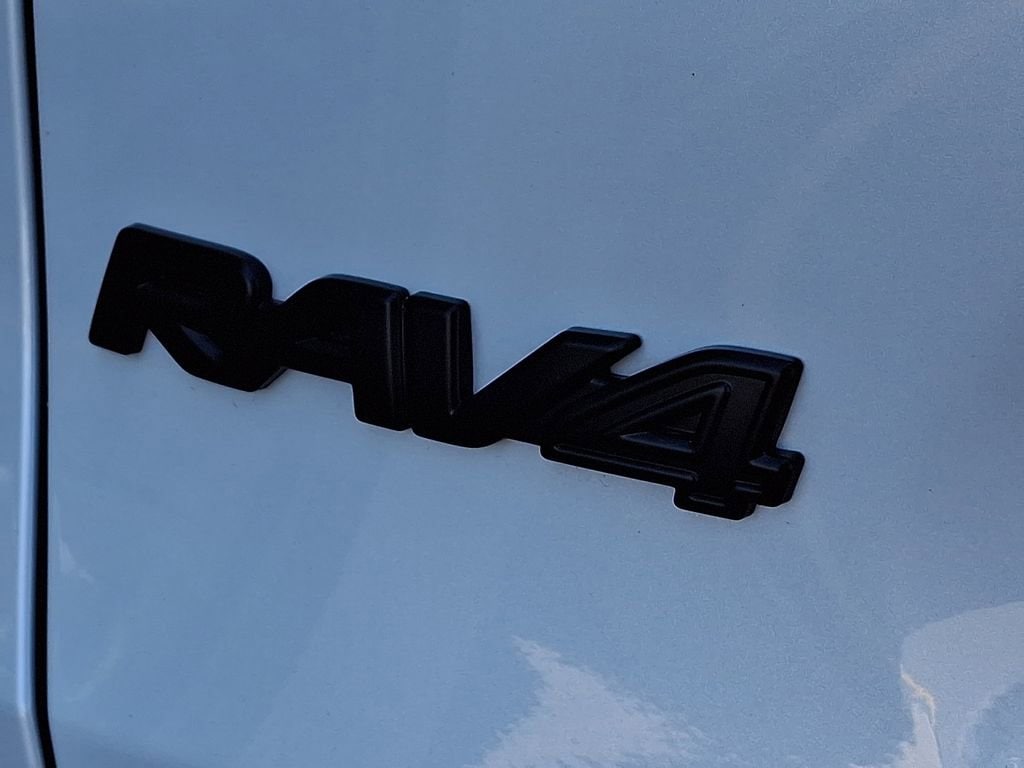 2025 Toyota RAV4 XLE Premium - Photo 31