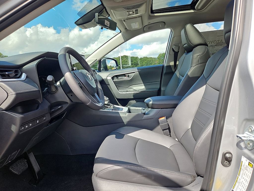 2025 Toyota RAV4 XLE Premium - Photo 11