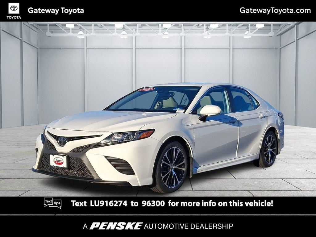 2020 Toyota Camry SE