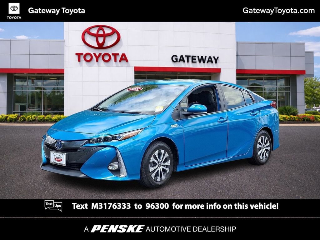 2021 Toyota Prius Prime Limited's photo