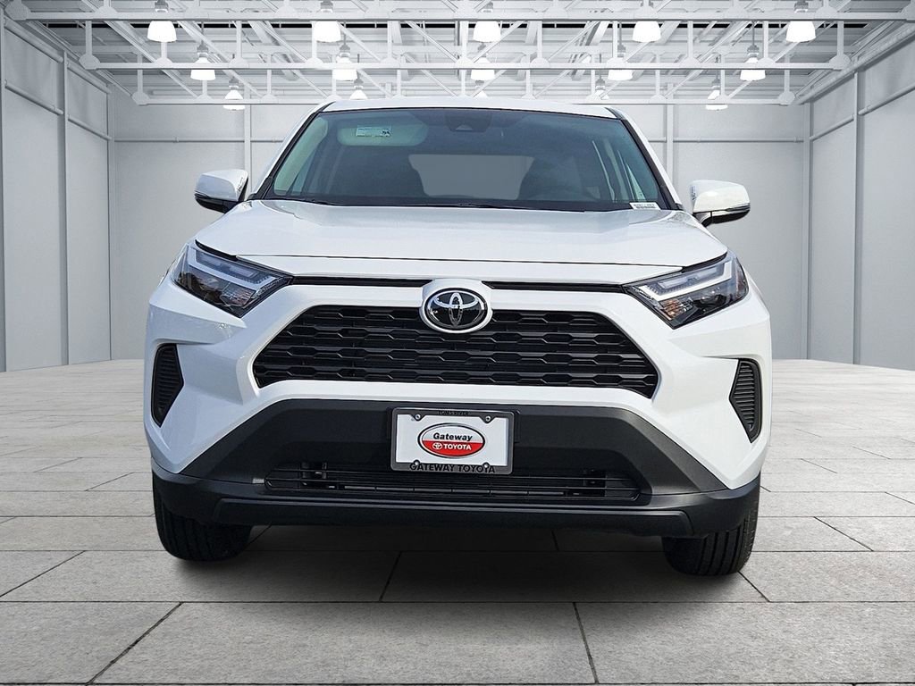 2025 Toyota RAV4 LE photo 2