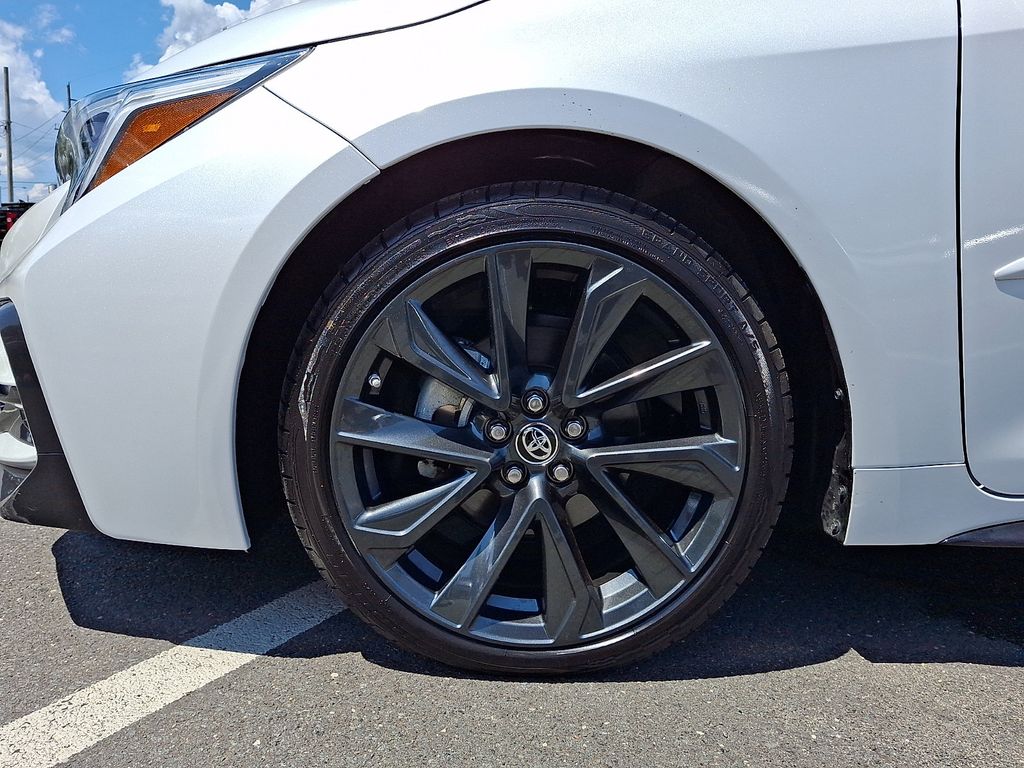 2025 Toyota Corolla XSE - Photo 9