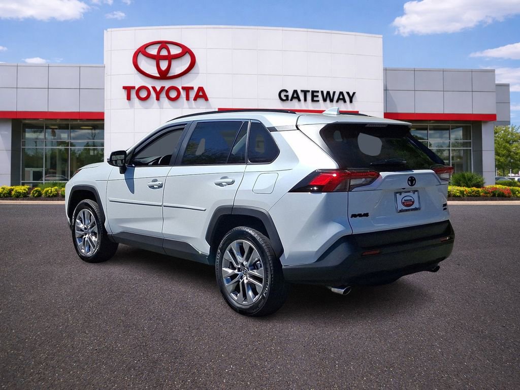 2025 Toyota RAV4 XLE Premium - Photo 7
