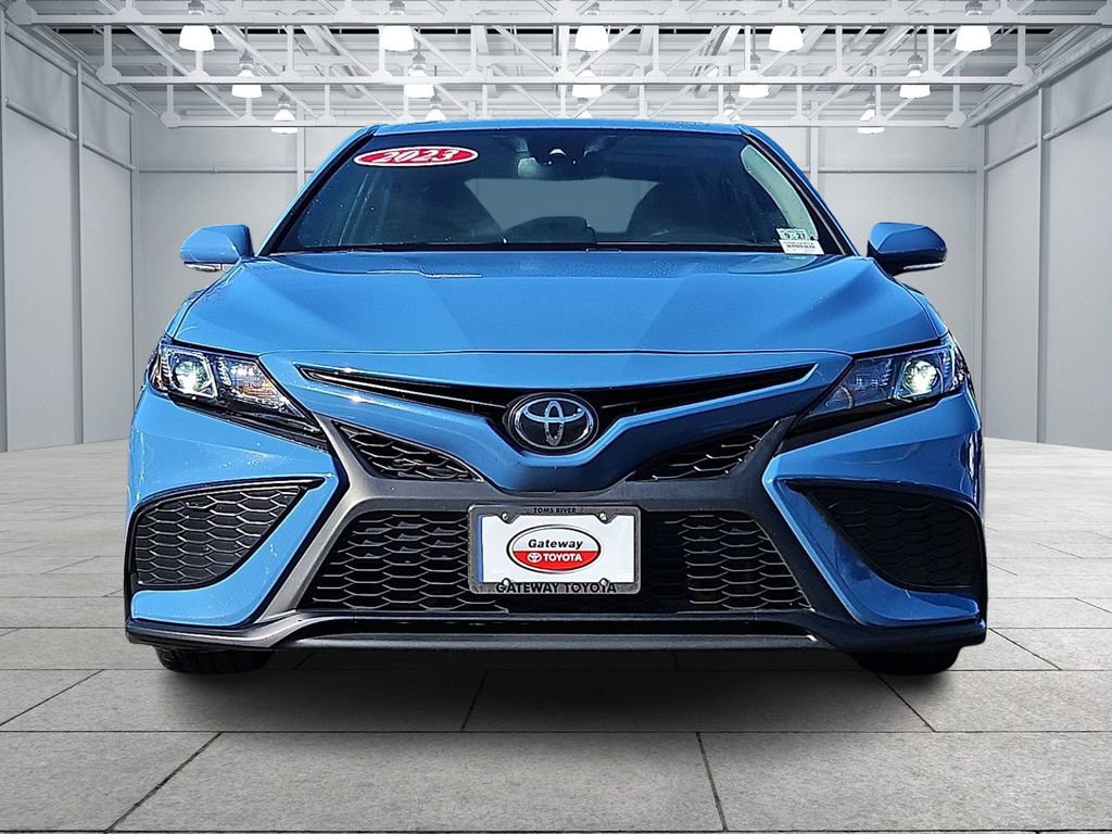 2023 Toyota Camry SE photo 2