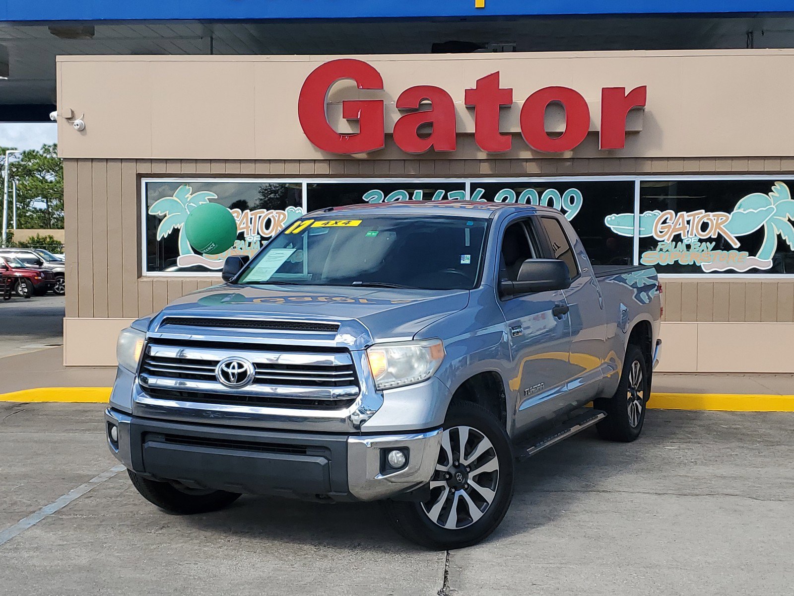 2017 Toyota Tundra Double Cab SR5 photo 2