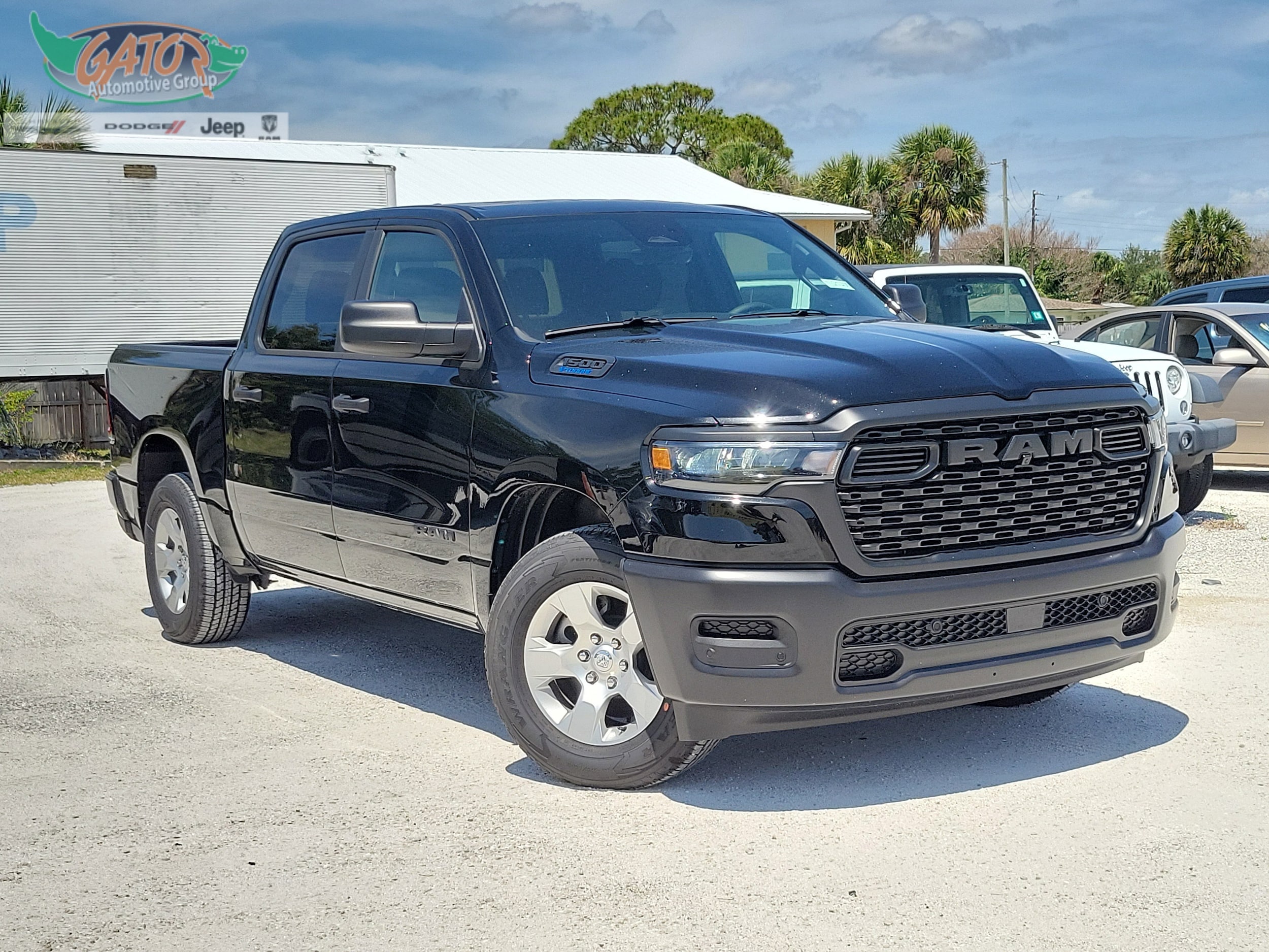 2025 RAM 1500 Tradesman Crew Cab 5'7's photo