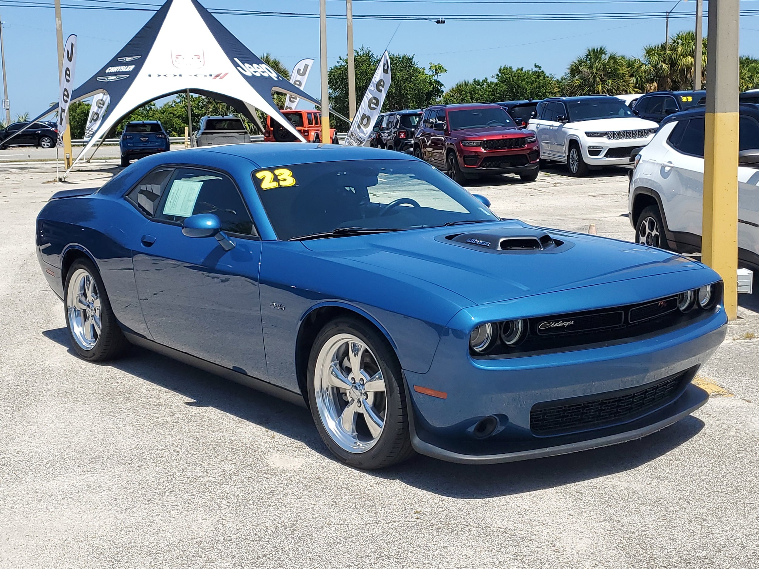 2023 Dodge Challenger R/T photo 2