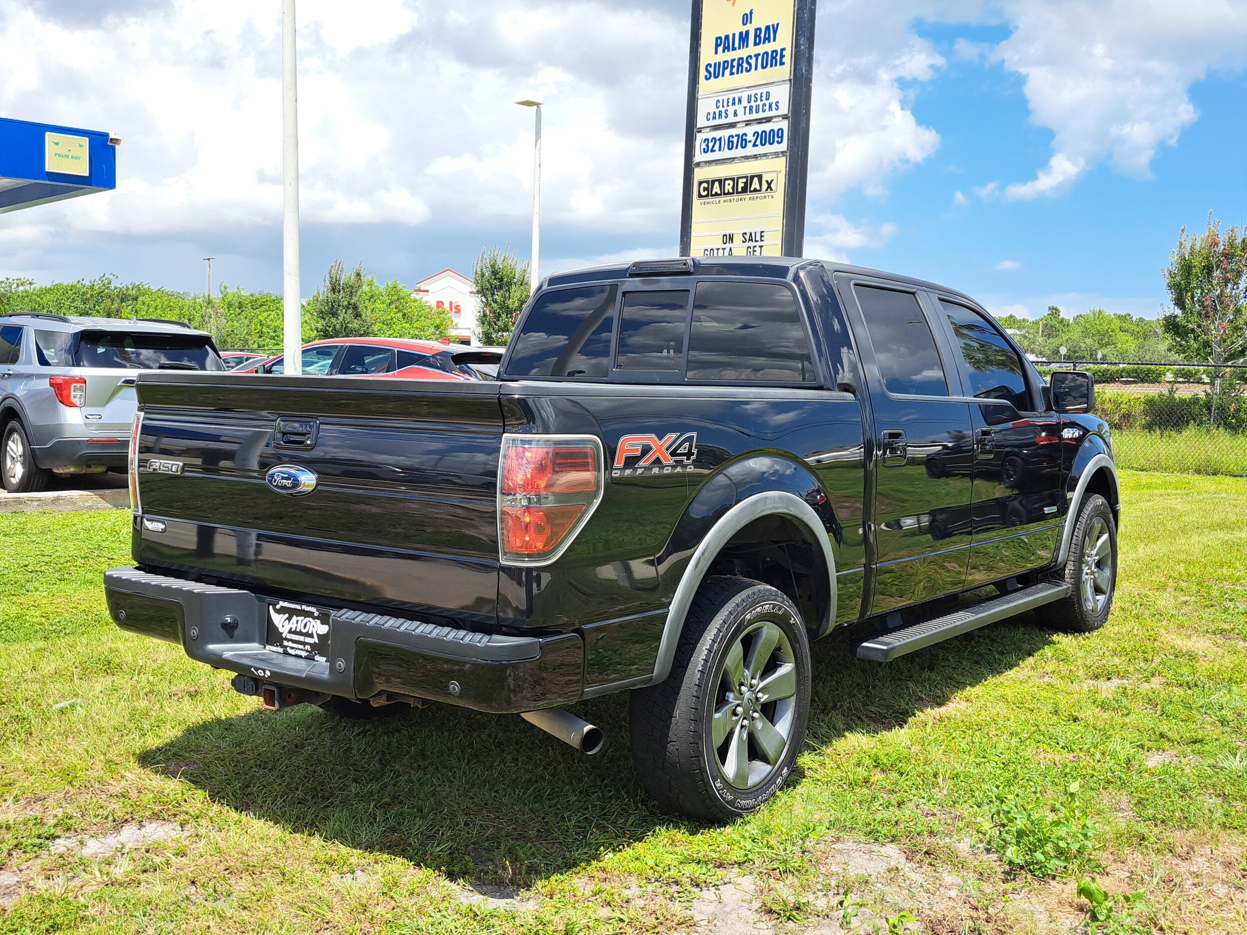 2014 Ford F-150 FX4 photo 2