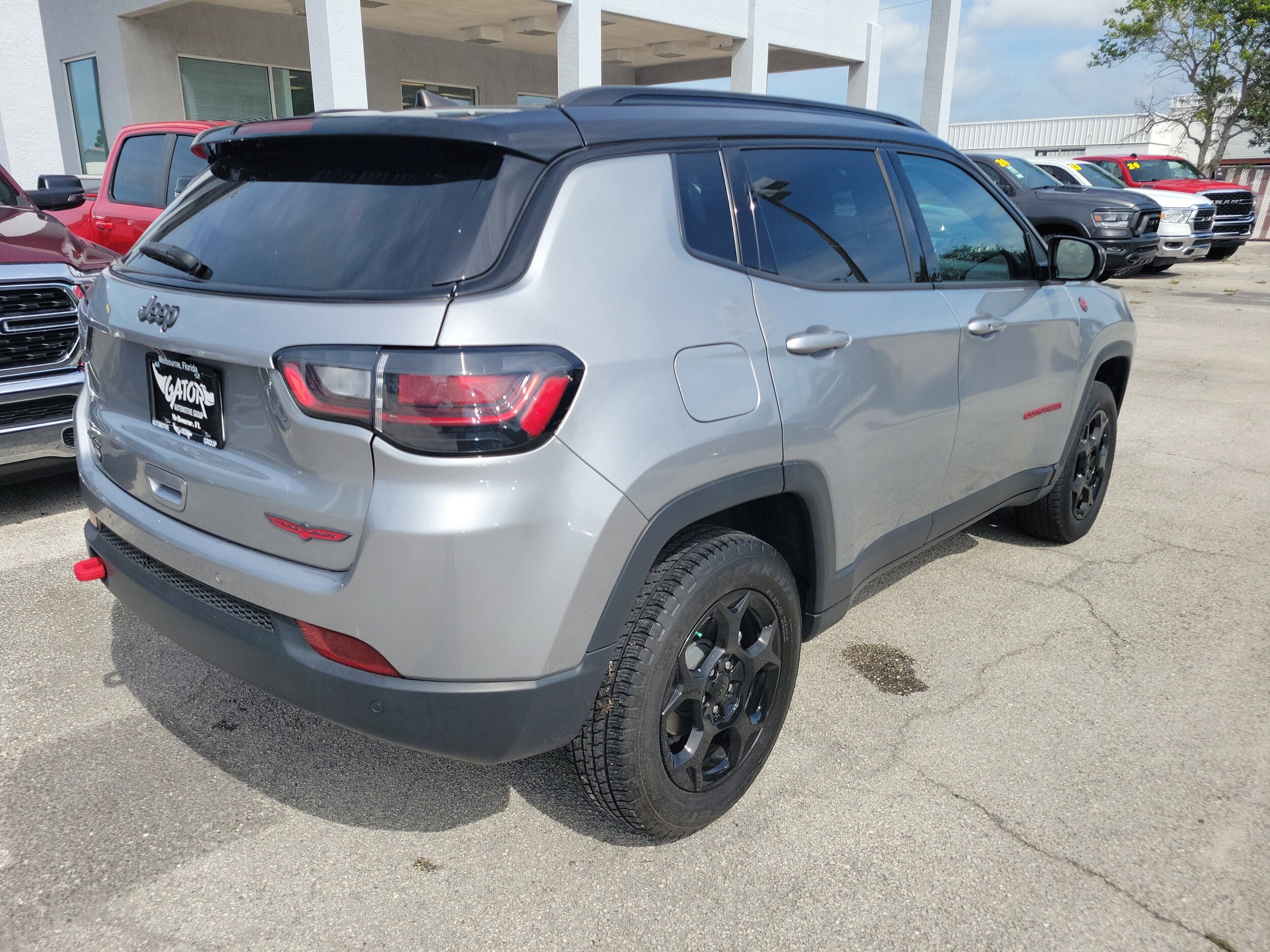 2023 Jeep Compass Trailhawk photo 3