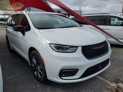 2026 Chrysler Pacifica LIMITED Passenger Van