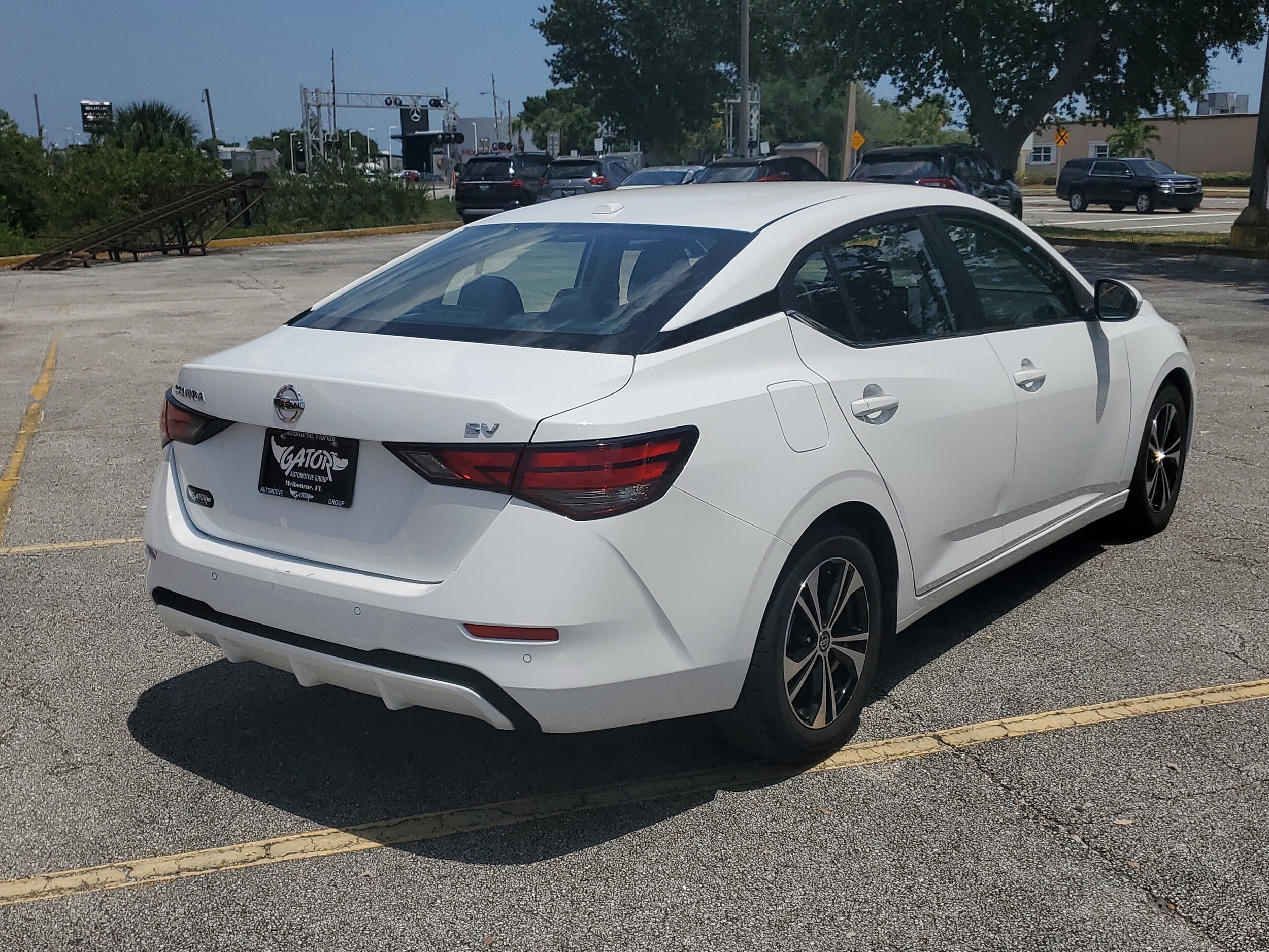 2023 Nissan Sentra SV photo 3