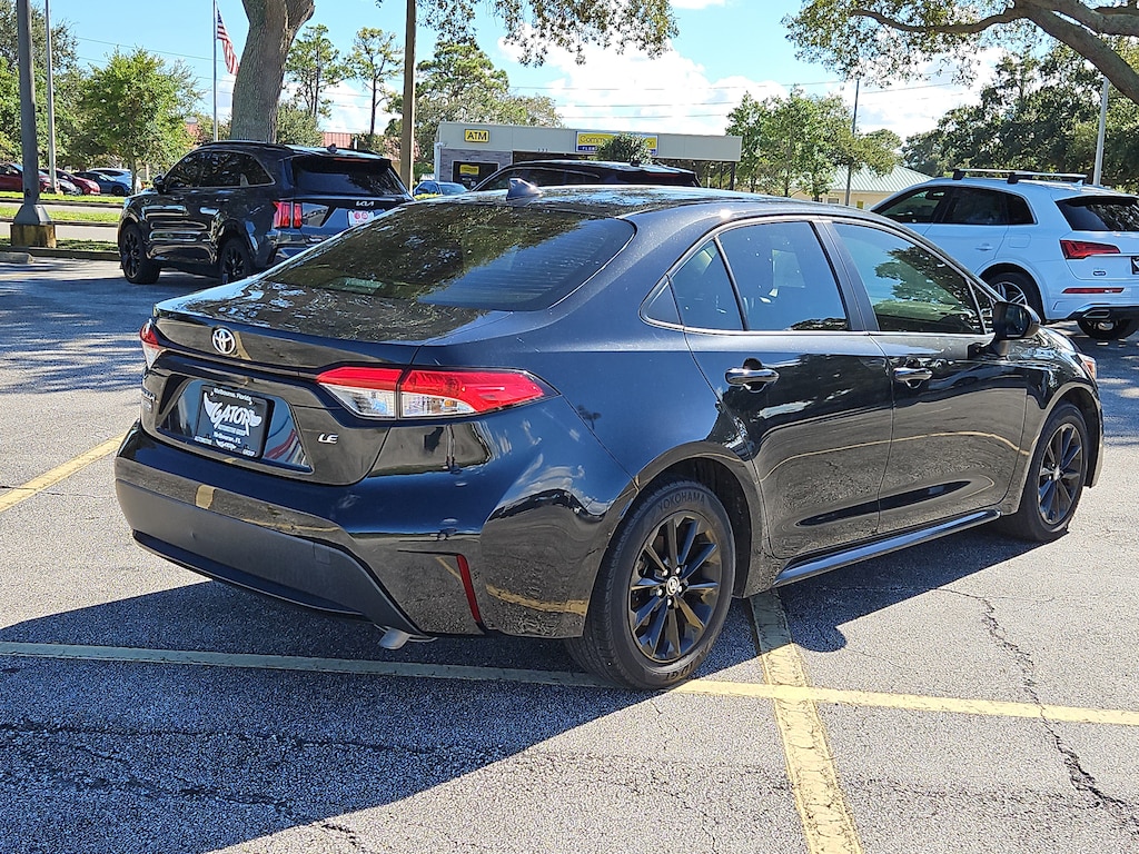 Used 2022 Toyota Corolla LE Sedan