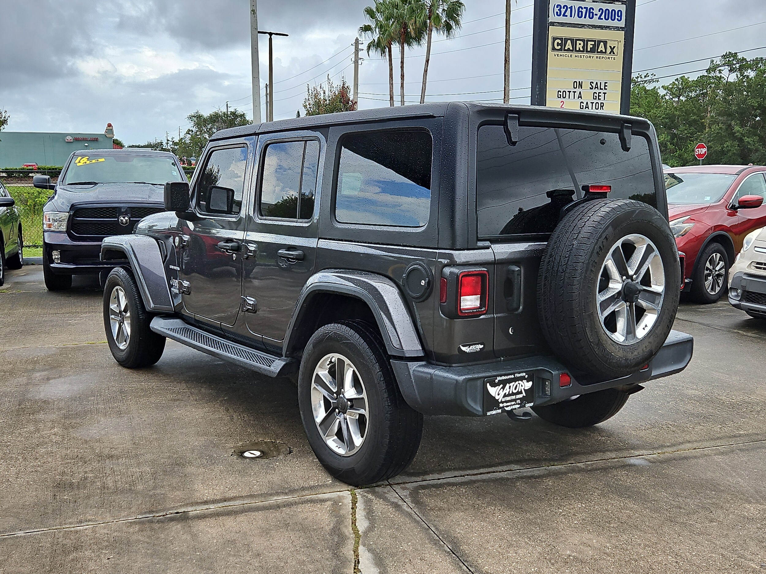 2020 Jeep Wrangler Unlimited Sahara photo 3