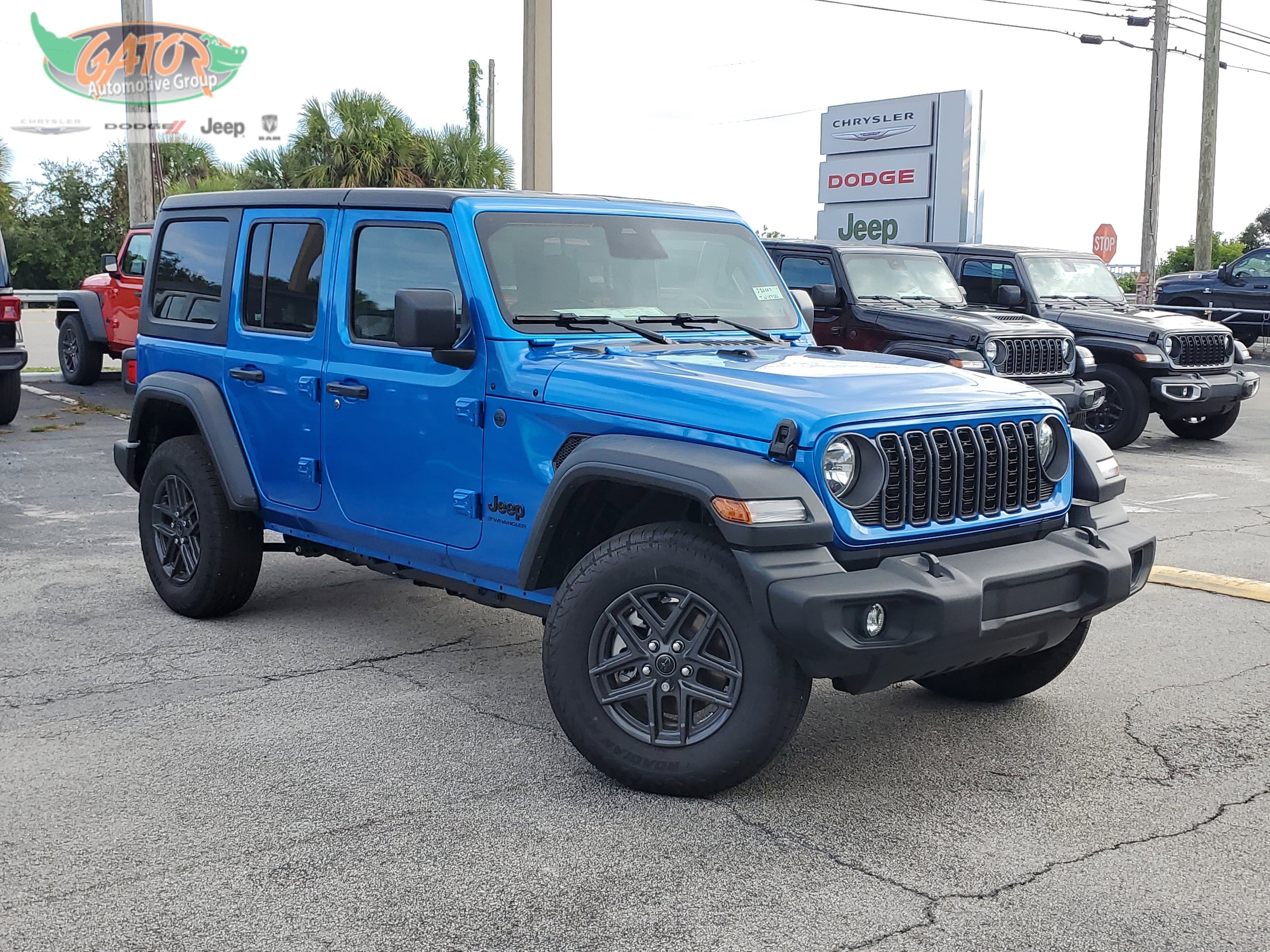 2026 Jeep Wrangler 4-Door Sport S's photo