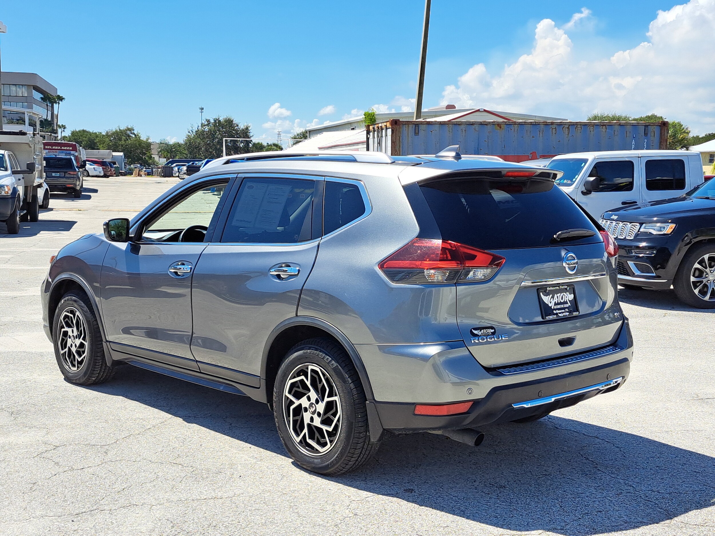 2020 Nissan Rogue SV photo 4