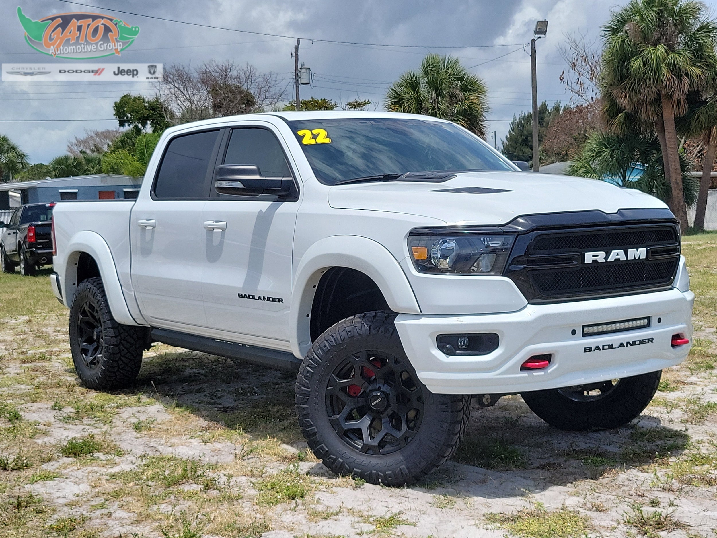 2022 RAM 1500 Big Horn/Lone Star 4x4 Crew Cab 5'7's photo