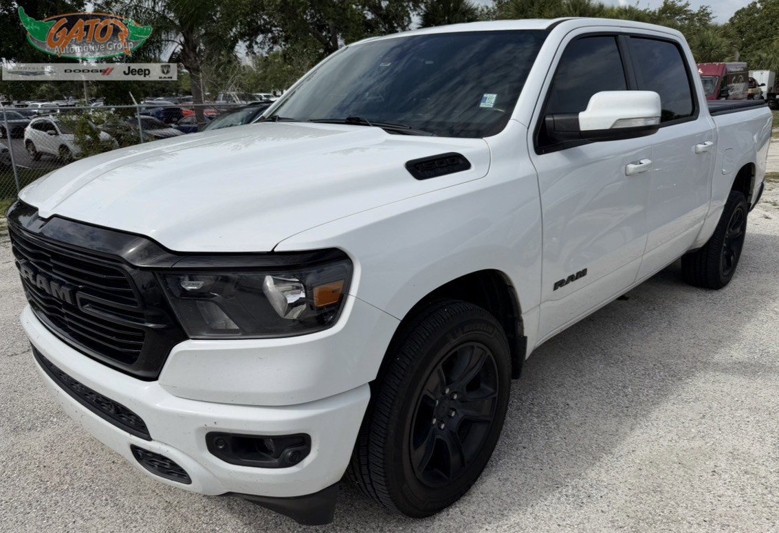 2020 RAM 1500 Big Horn/Lone Star 4x4 Crew Cab 5'7's photo