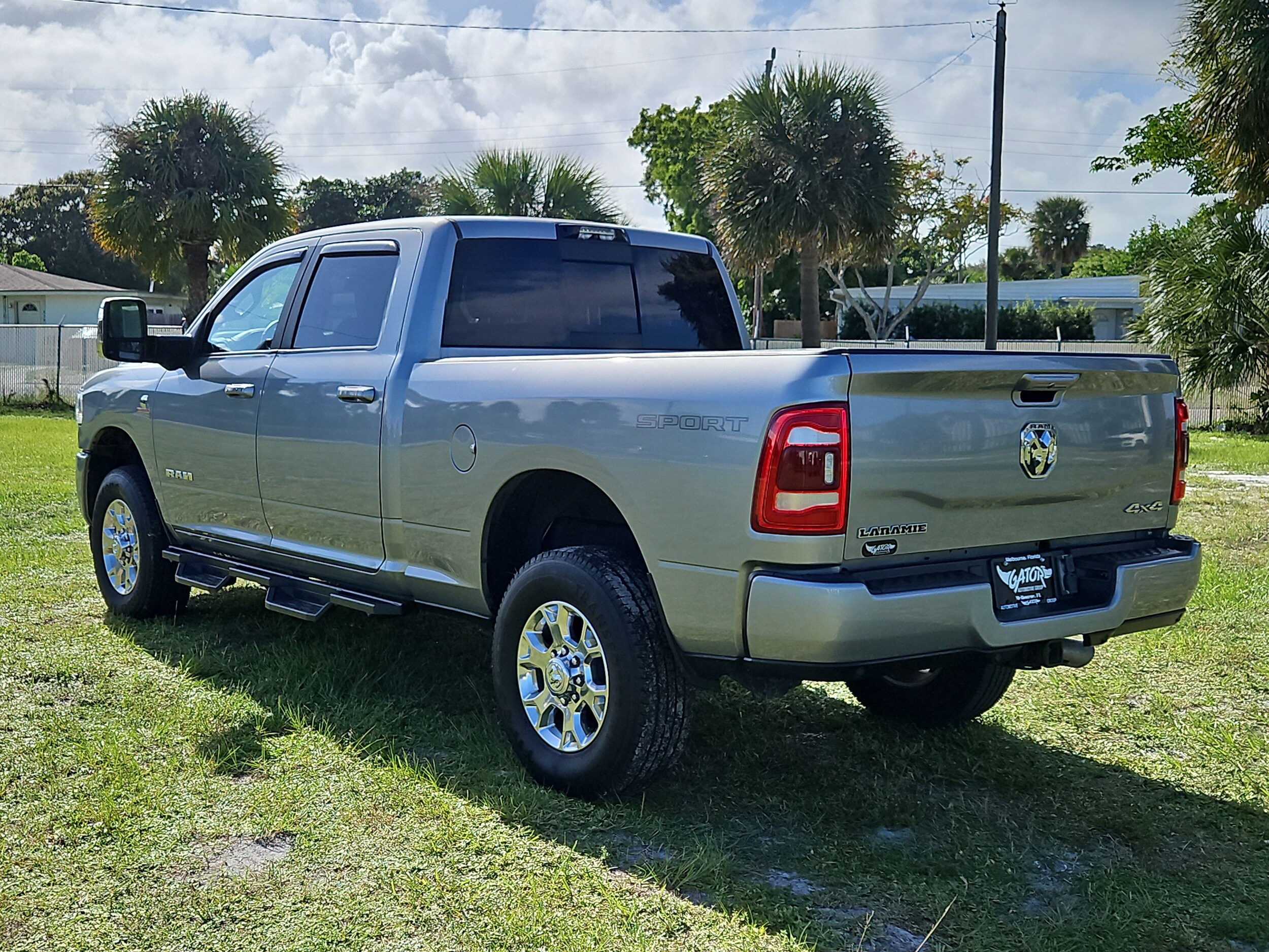 2023 Ram 2500 Laramie photo 3