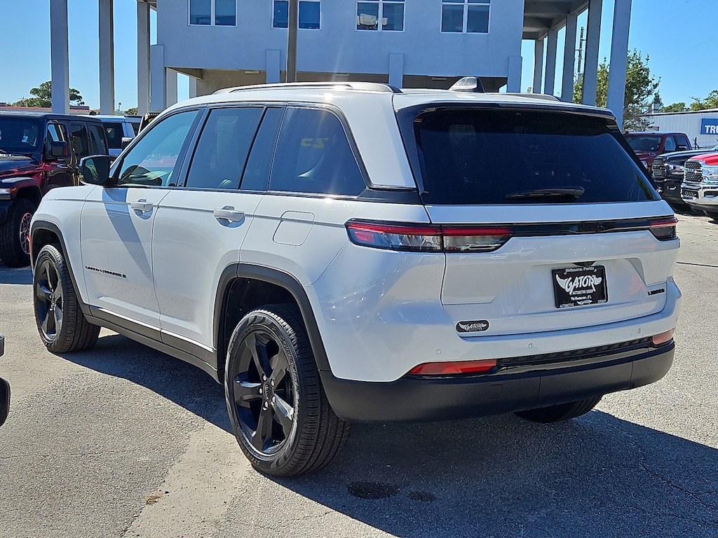 Used 2025 Jeep Grand Cherokee Limited SUV