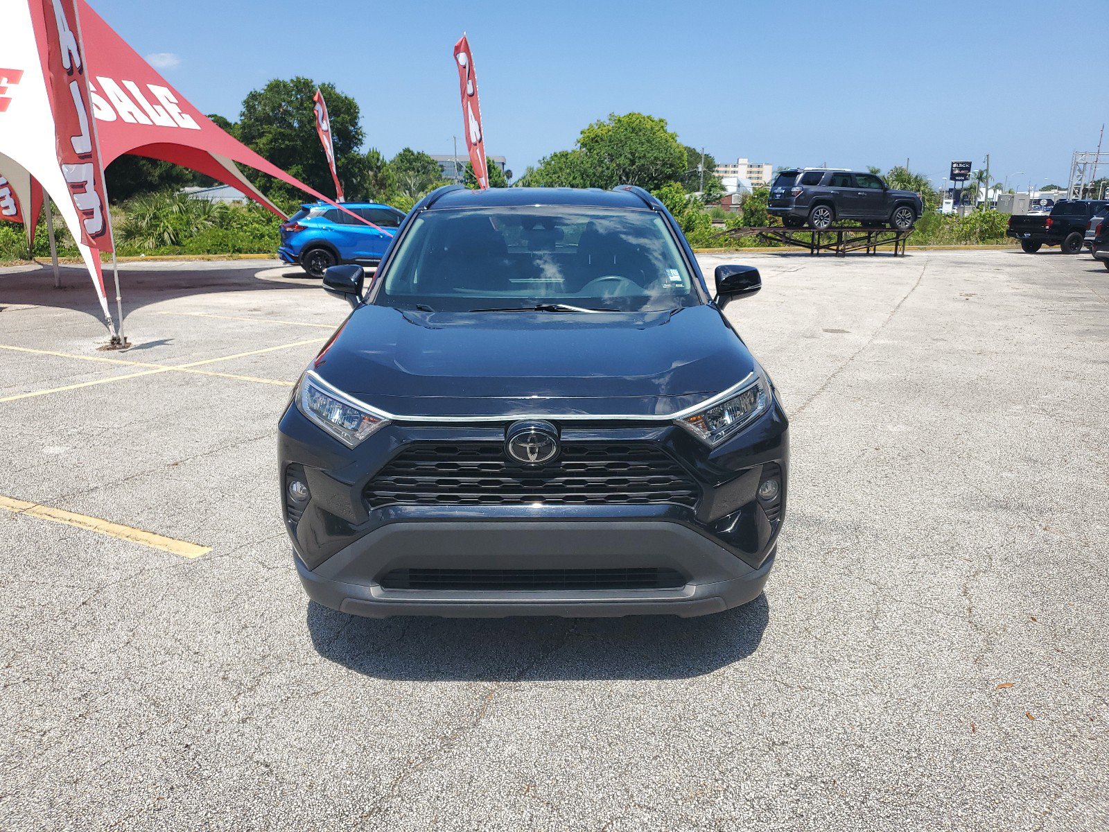 Used 2020 Toyota RAV4 XLE with VIN 2T3W1RFV0LC061946 for sale in Melbourne, FL