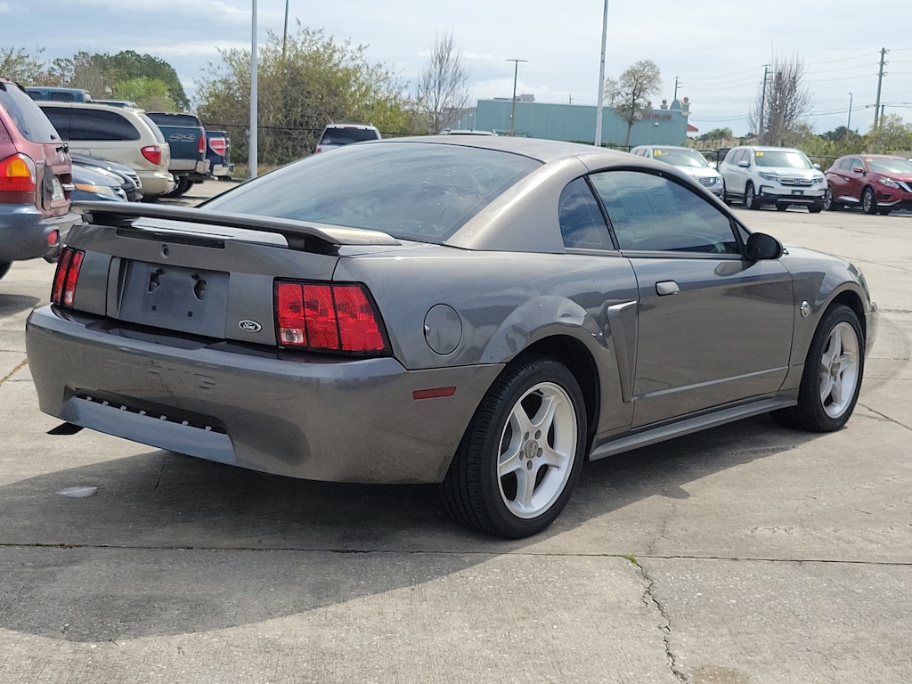 Used 2004 Ford Mustang Coupe