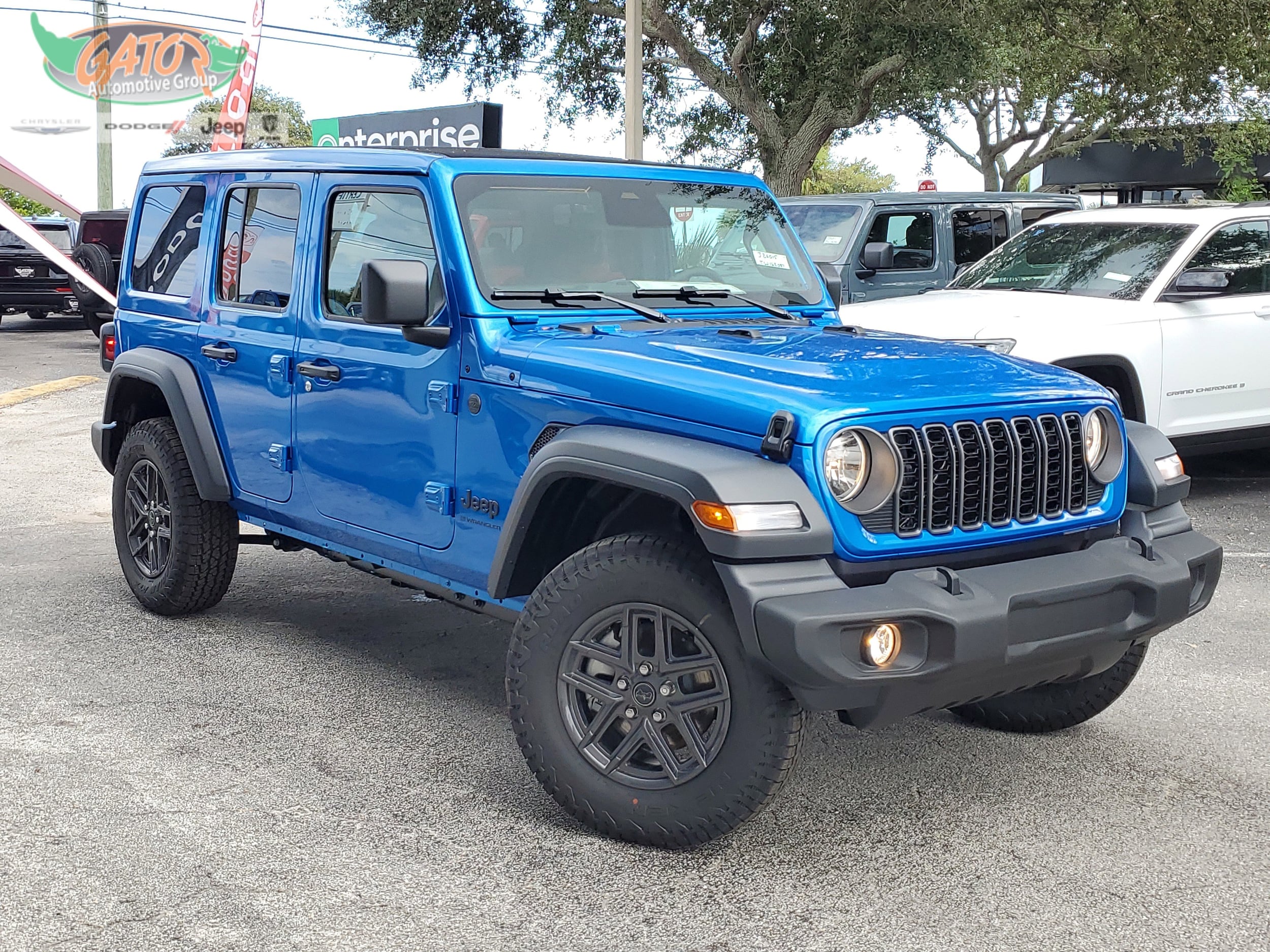 2026 Jeep Wrangler 4-Door Sport S's photo