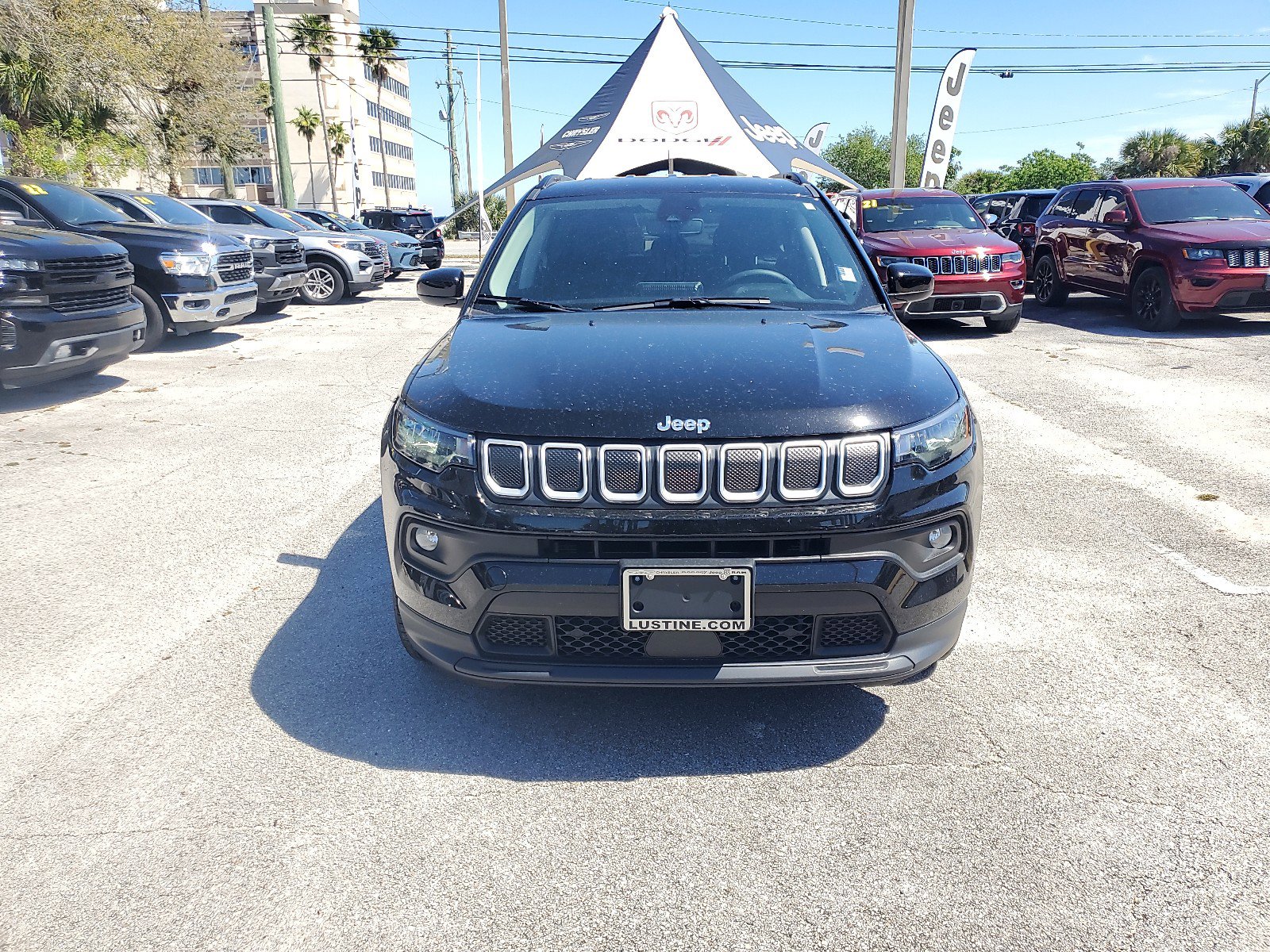 2022 Jeep Compass Latitude photo 2