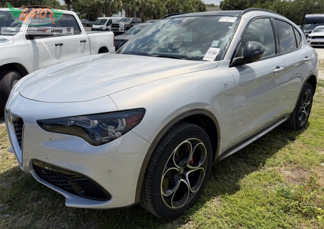 2024 Alfa Romeo Stelvio Ti AWD's photo