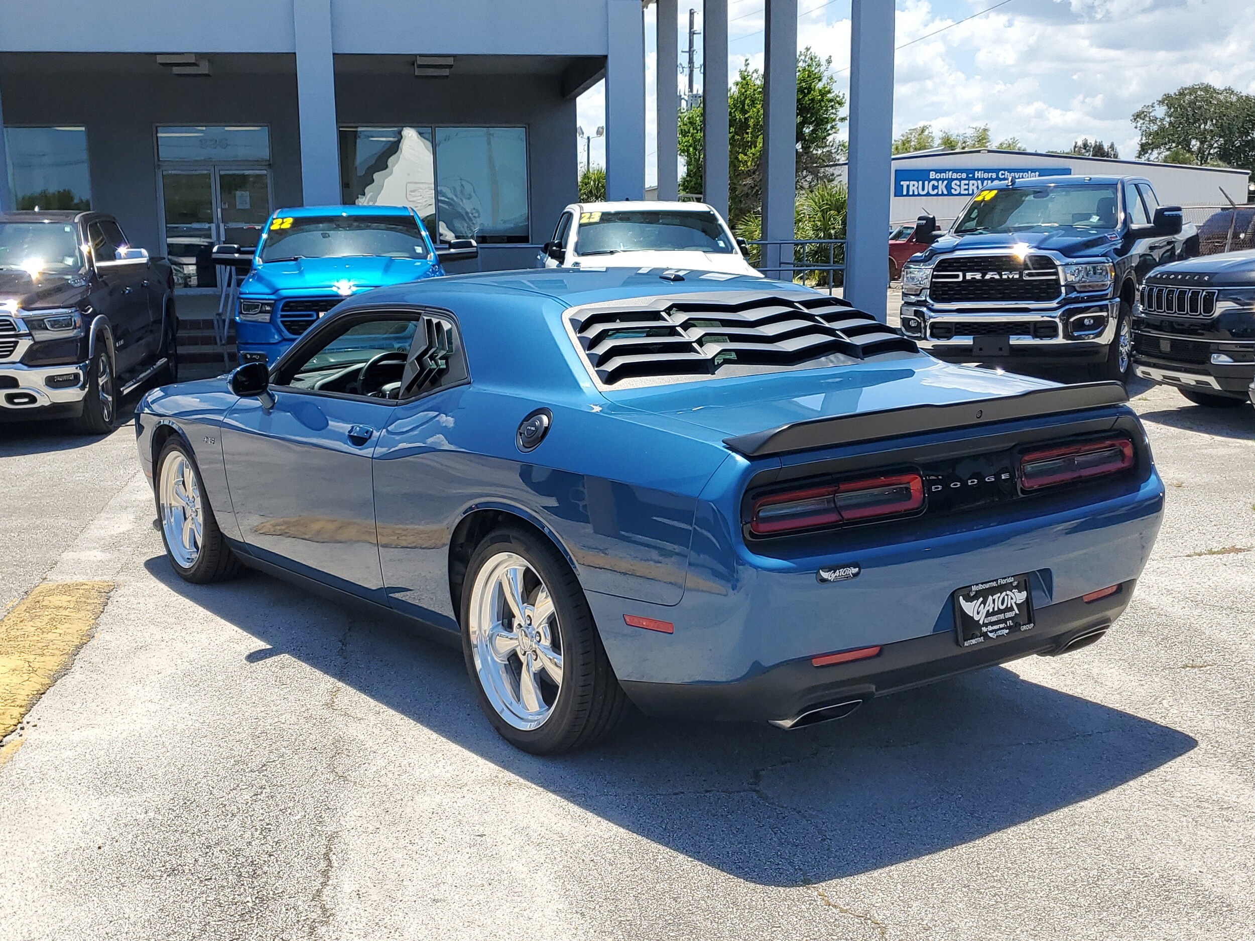 2023 Dodge Challenger R/T photo 4