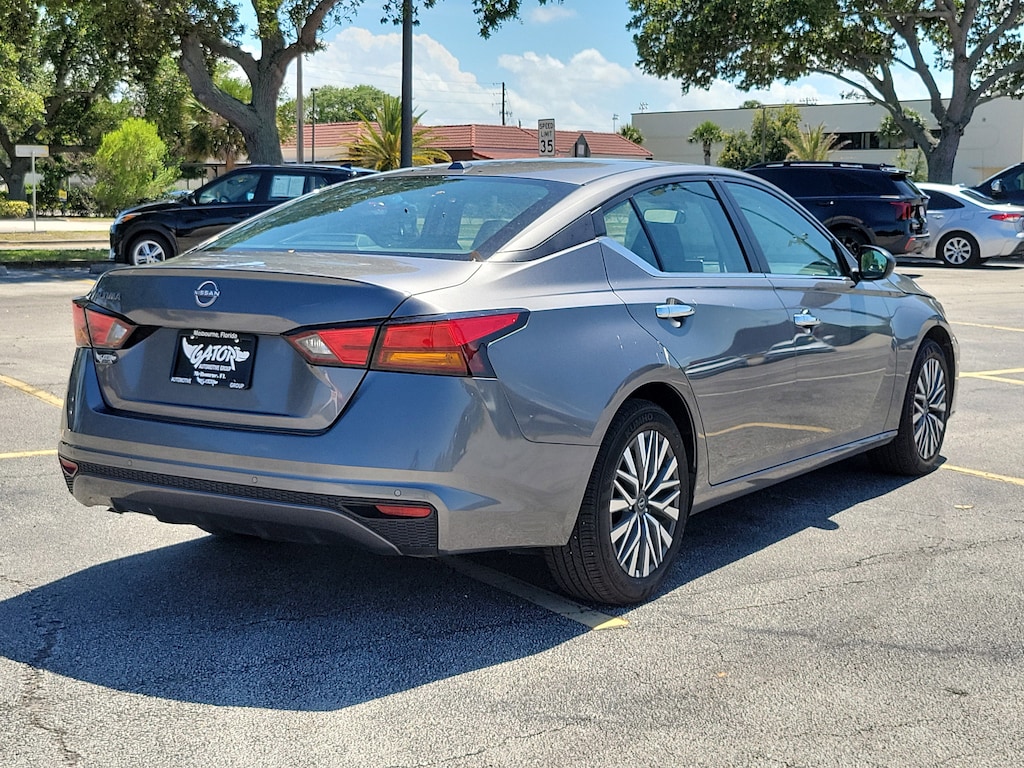 Used 2025 Nissan Altima SV Sedan