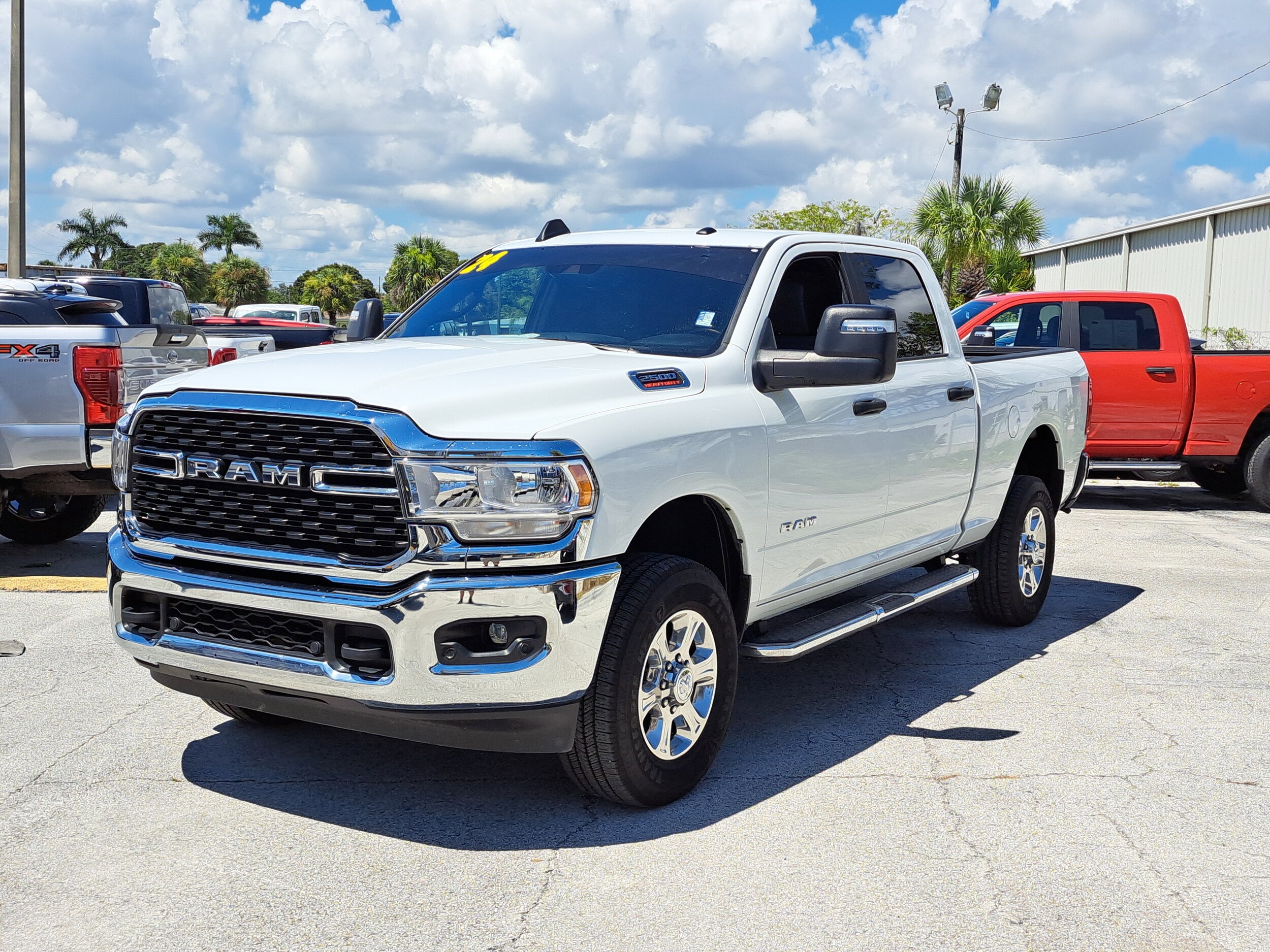 2024 Ram 2500 Big Horn photo 3
