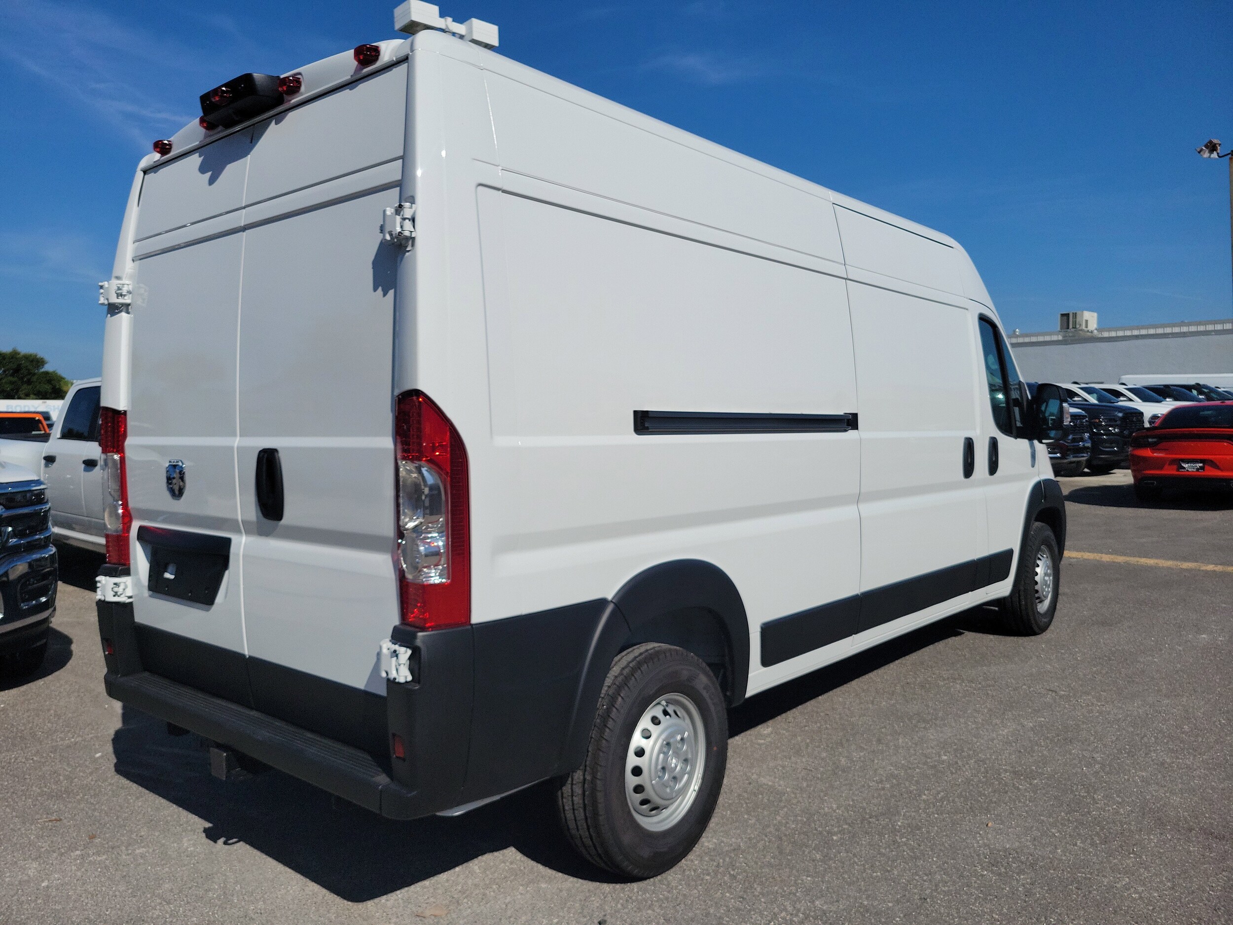 2025 Ram ProMaster 2500 Cargo Van photo 3
