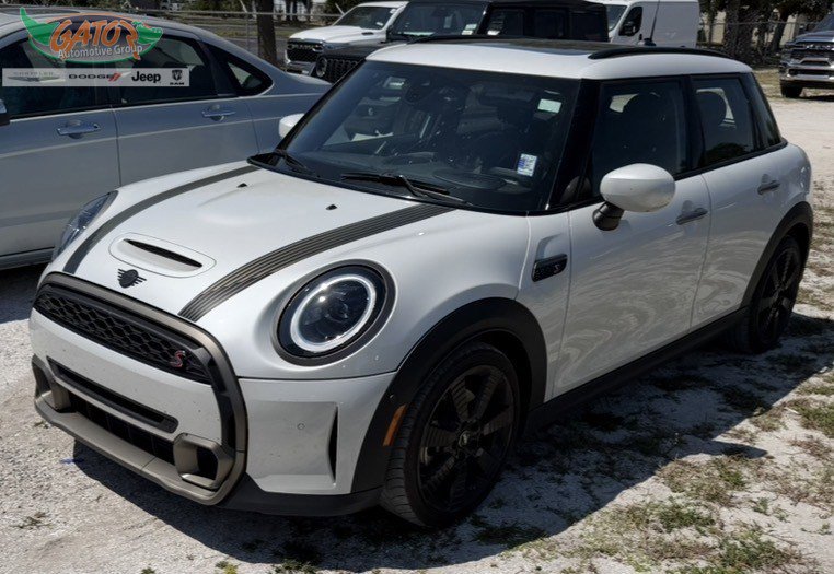 2024 MINI Hardtop Cooper S's photo