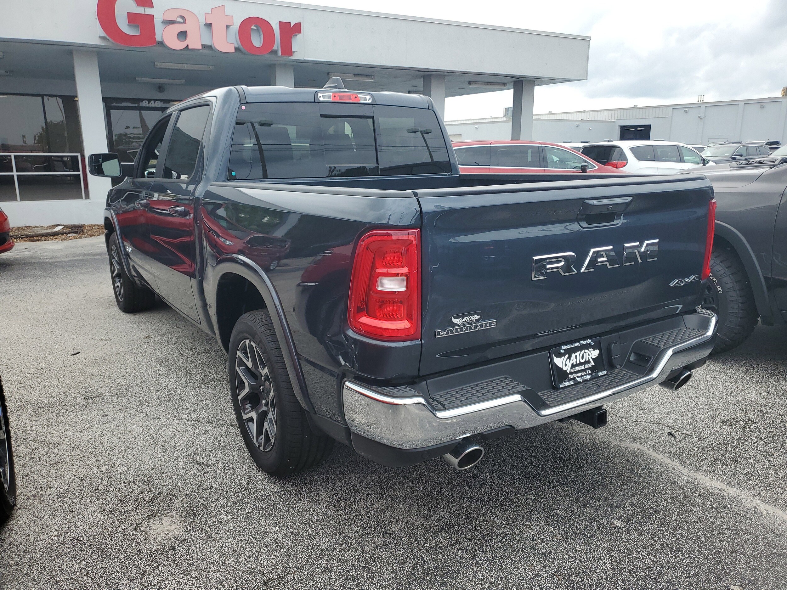 2025 Ram 1500 Laramie photo 3