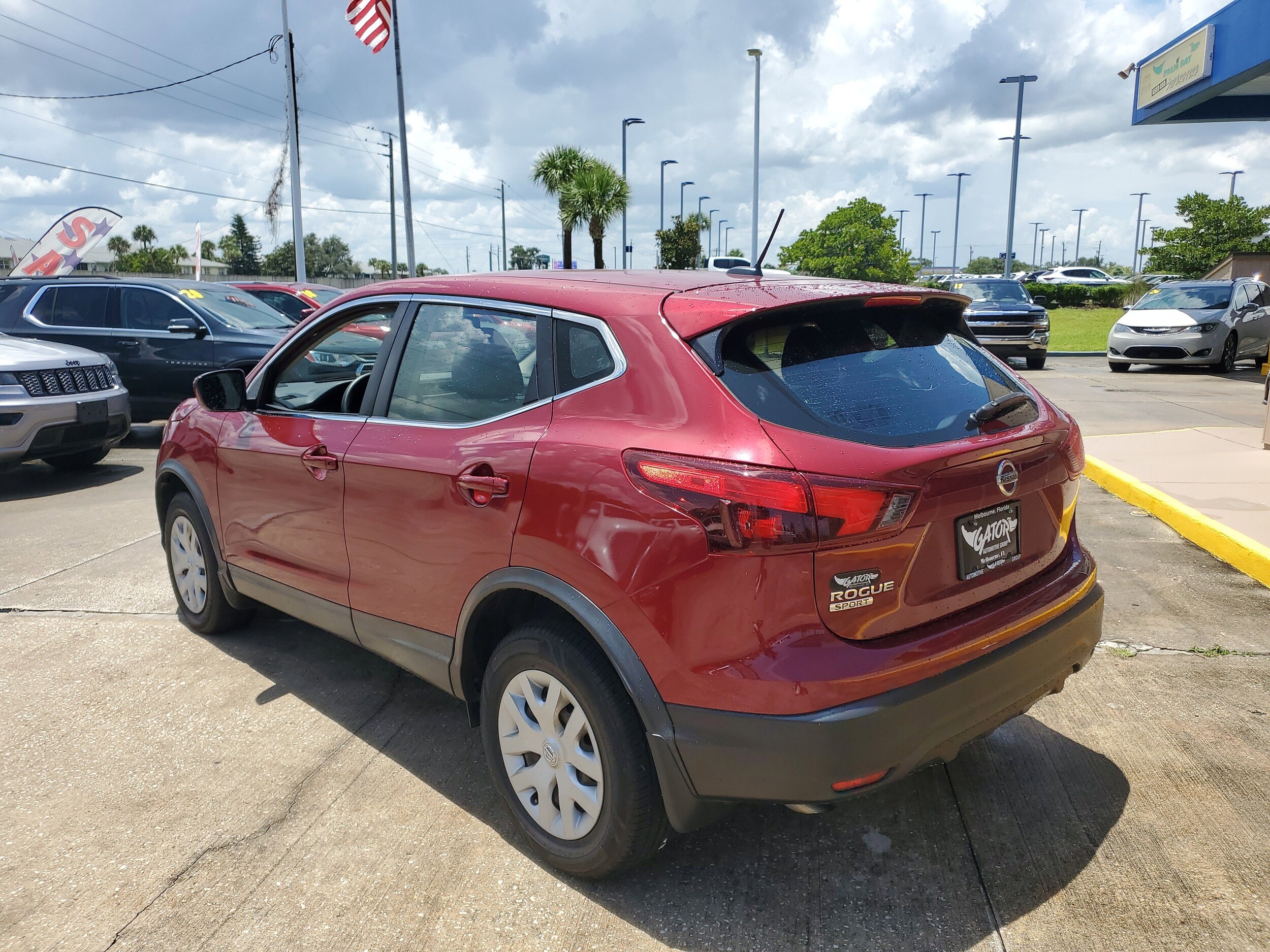 2019 Nissan Rogue Sport S photo 3