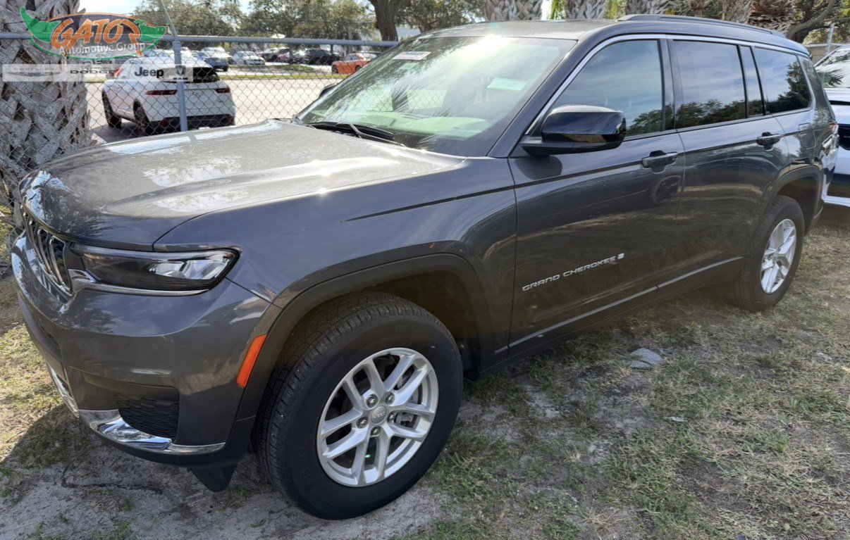 2024 Jeep Grand Cherokee L Laredo's photo