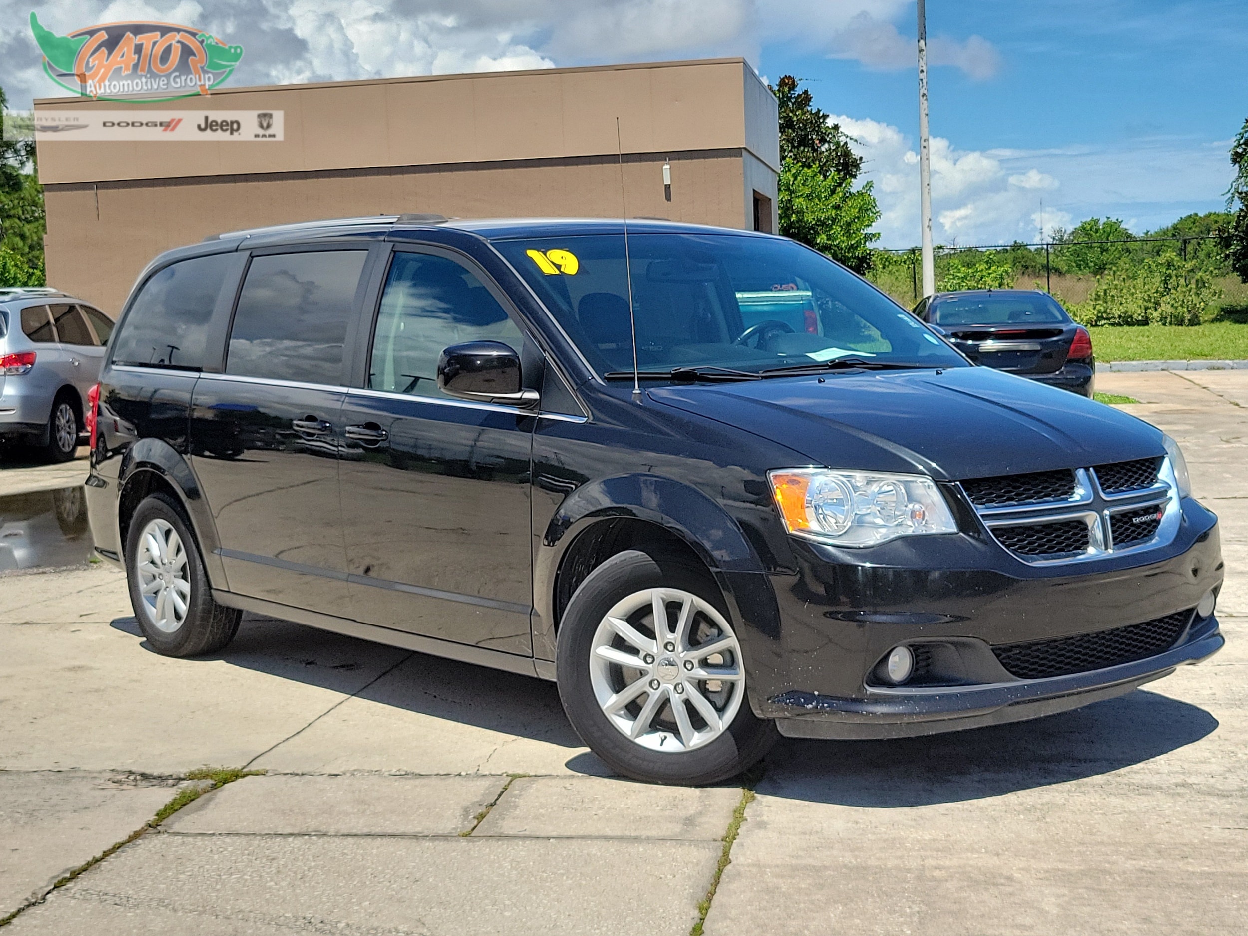 Black Onyx Crystal Pearlcoat 2019 Dodge Grand Caravan Minivan Front-Wheel Drive Automatic