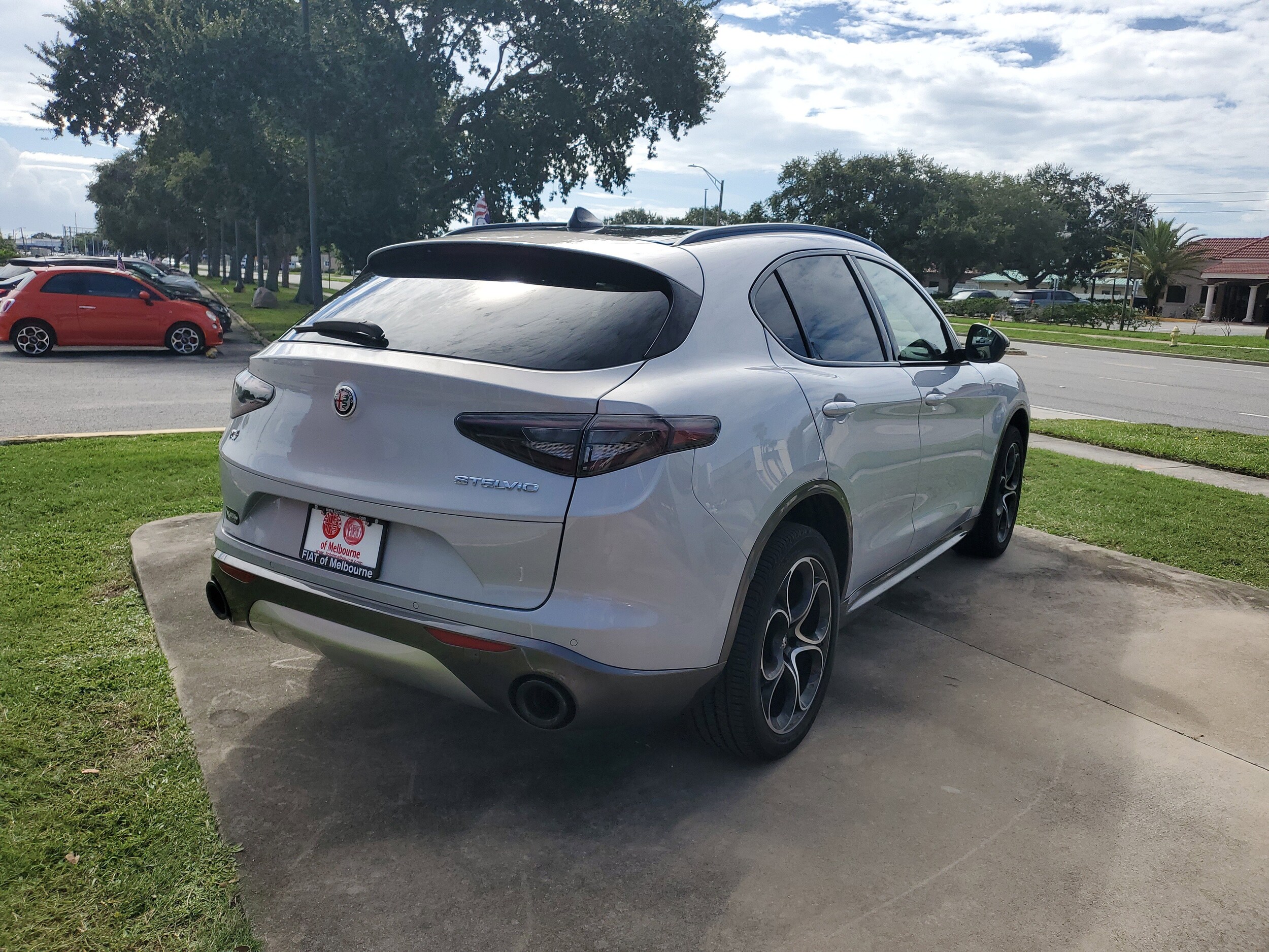 2024 Alfa Romeo Stelvio Ti photo 4