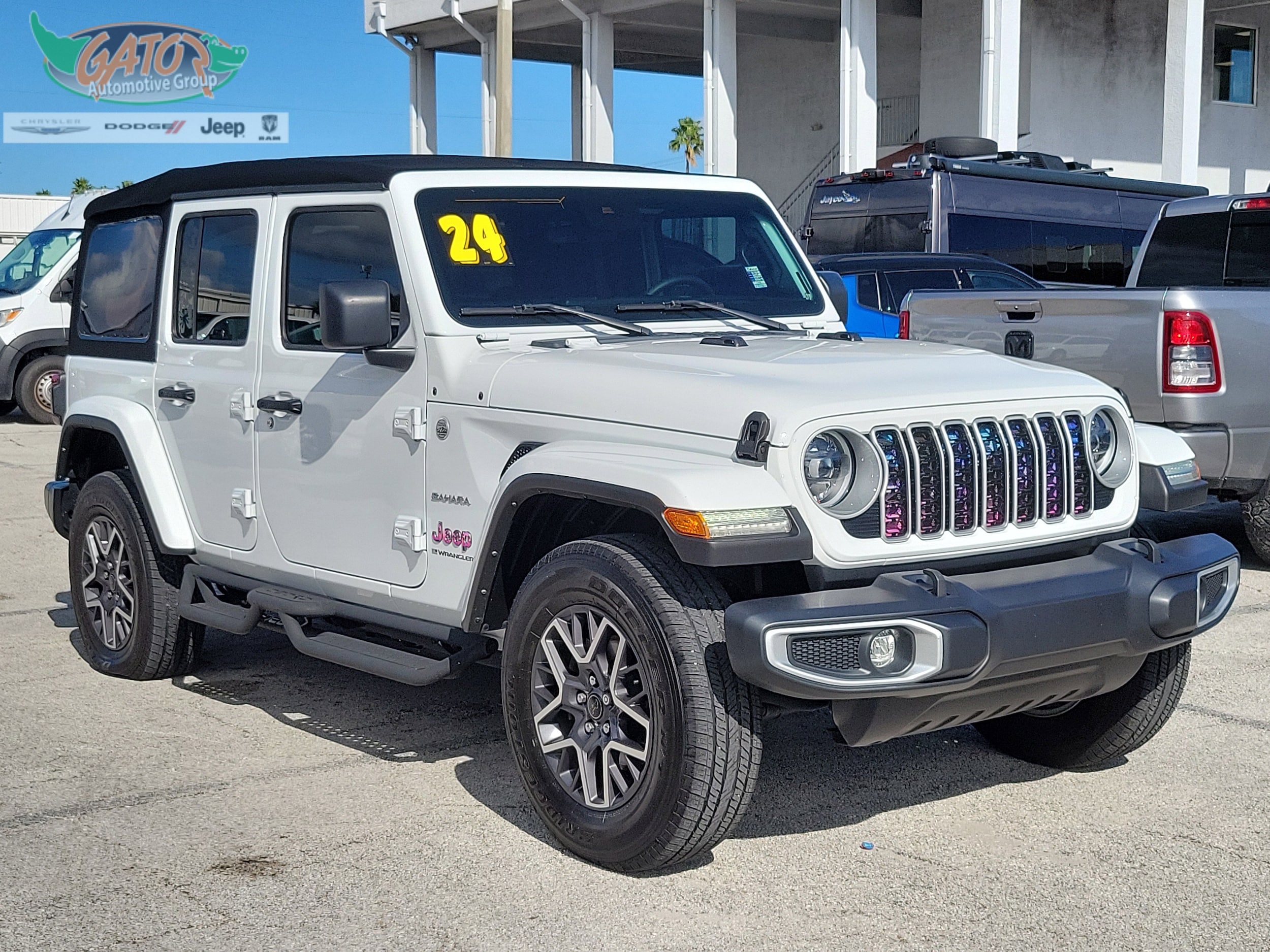 2024 Jeep Wrangler 4-Door Sahara's photo