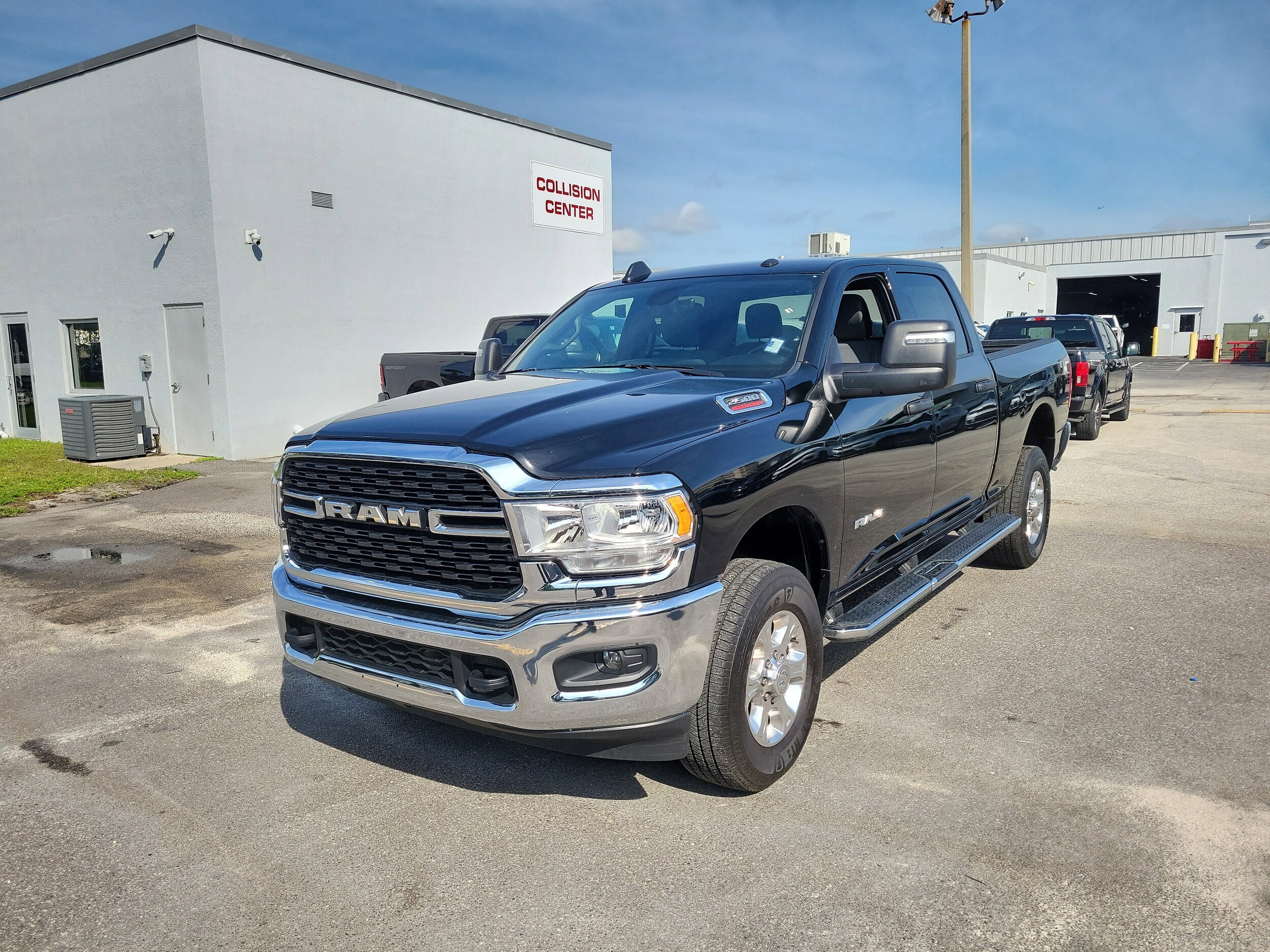 2024 Ram 2500 Big Horn photo 2