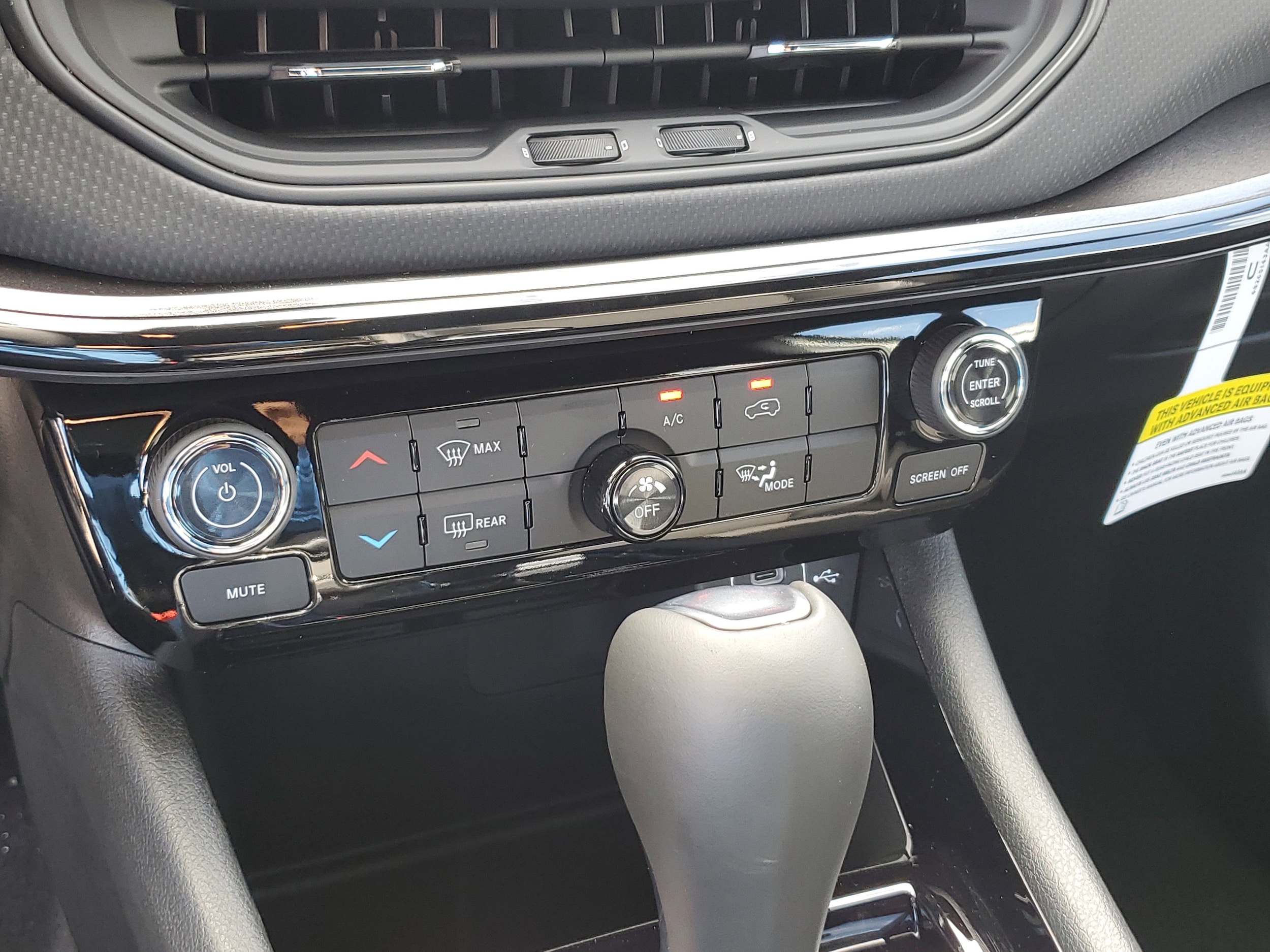 2026 Jeep Compass Latitude Altitude - Photo 13
