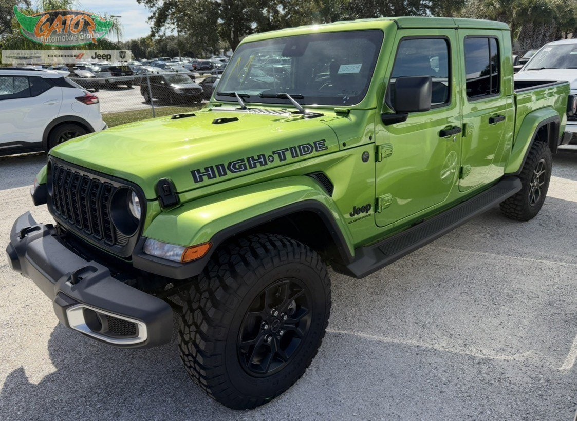 2025 Jeep Gladiator High Tide's photo