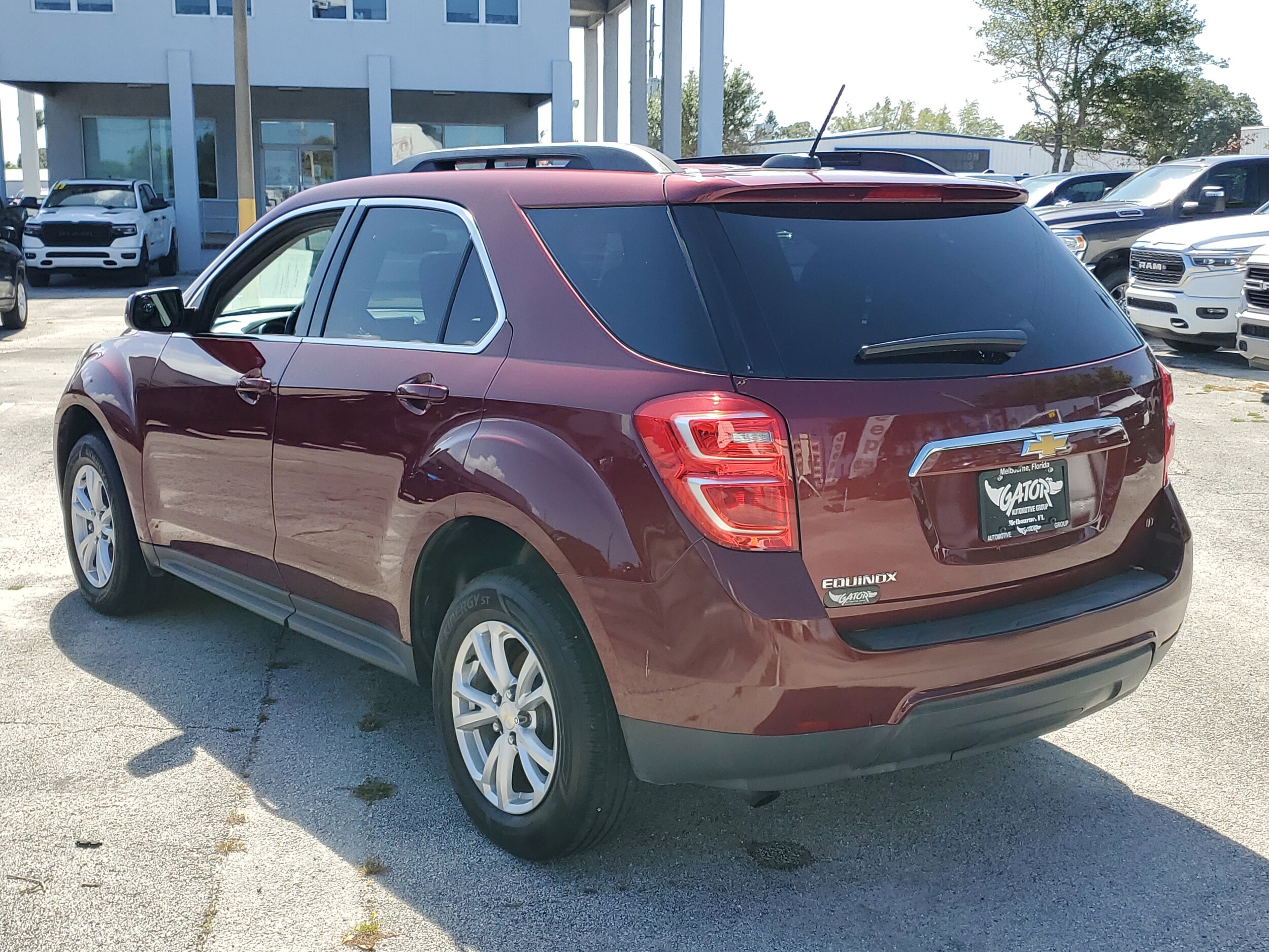 2017 Chevrolet Equinox LT photo 4