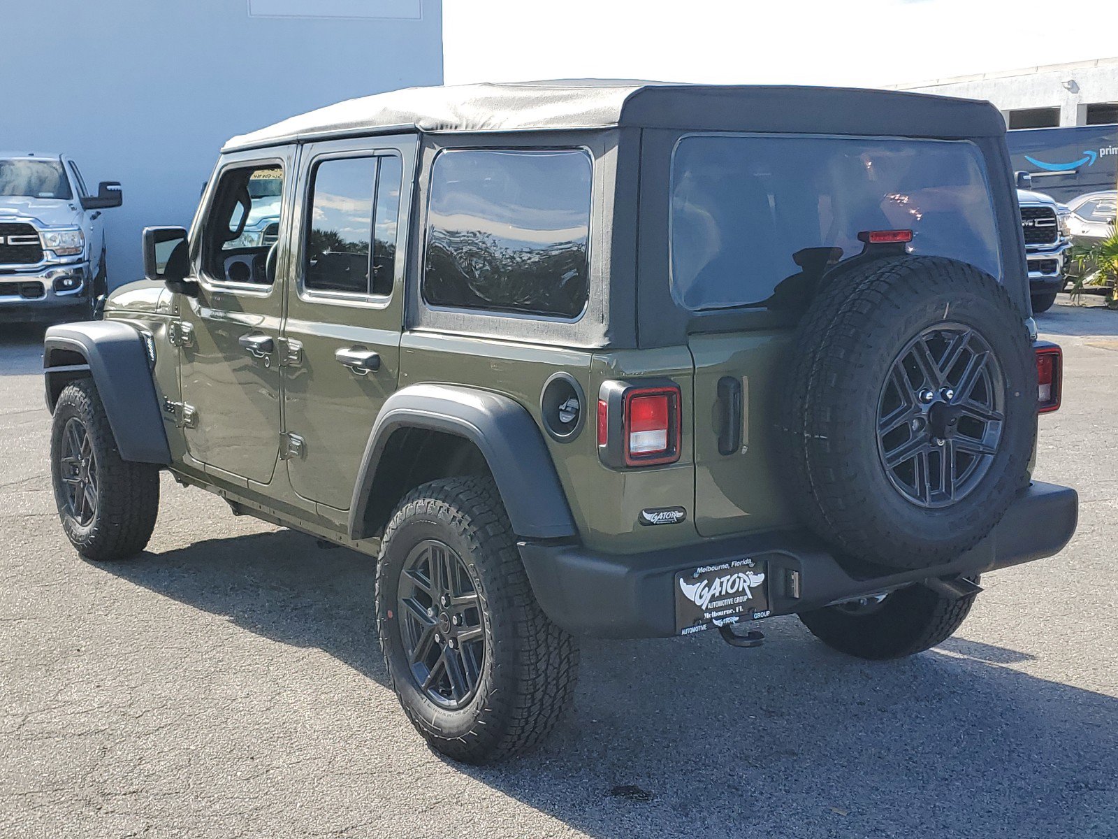 2025 Jeep Wrangler Sport S photo 4