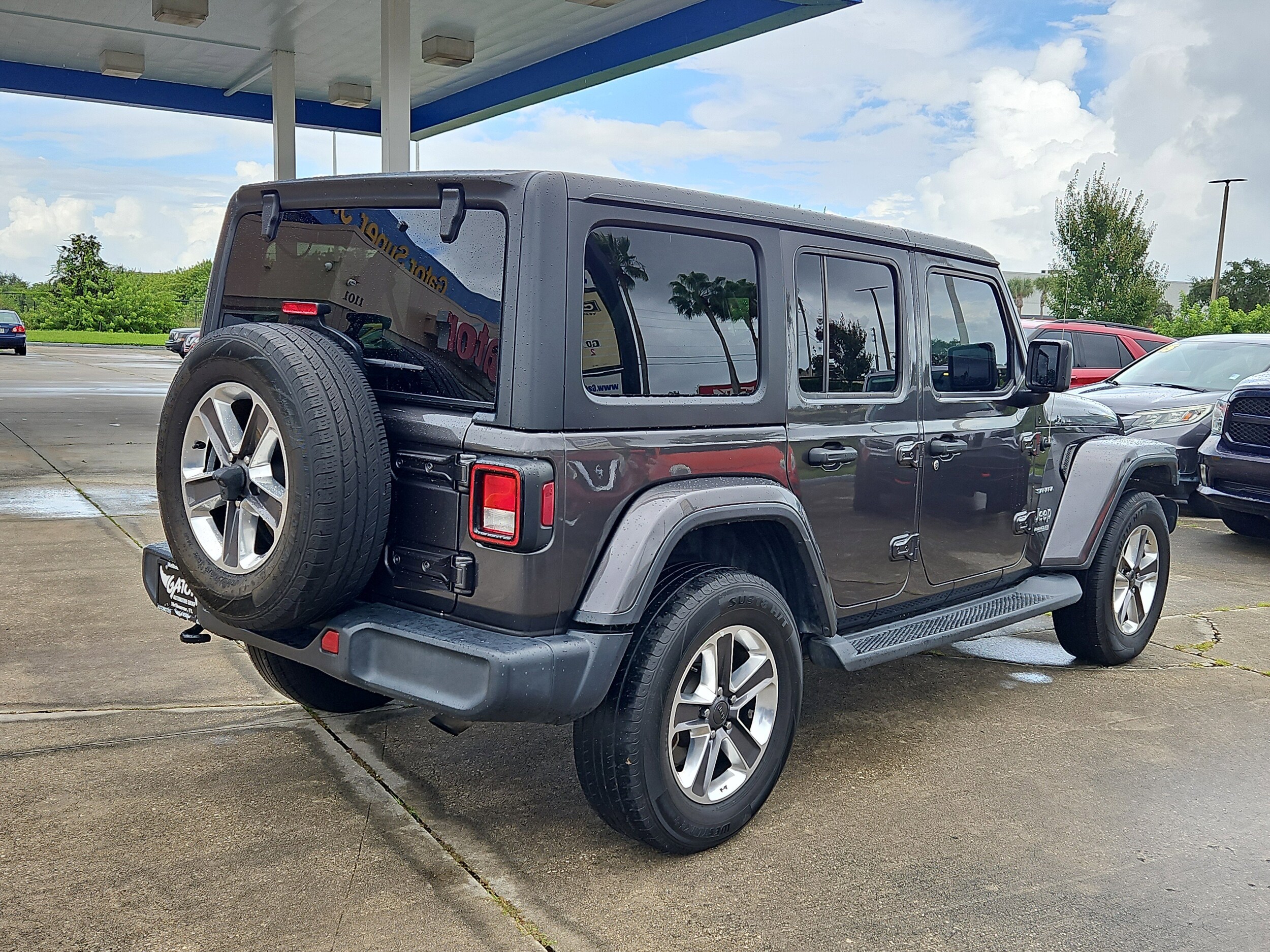 2020 Jeep Wrangler Unlimited Sahara photo 4