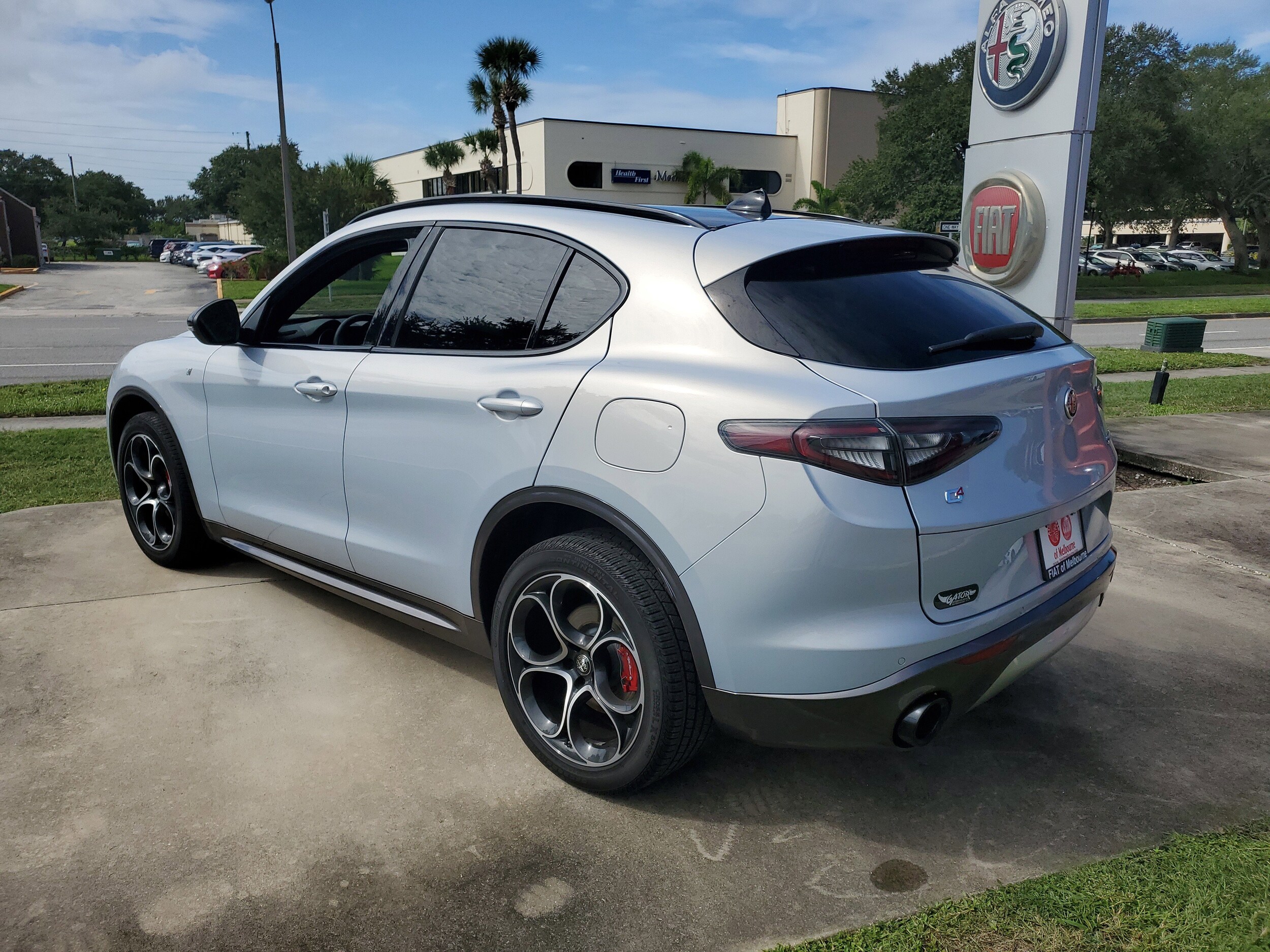 2024 Alfa Romeo Stelvio Ti photo 3
