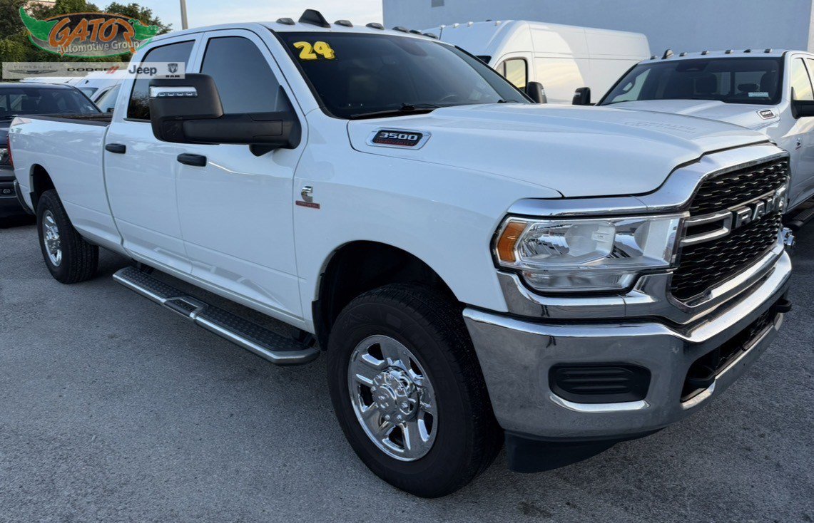 2024 RAM 3500 Tradesman 4X4 Crew Cab LWB's photo